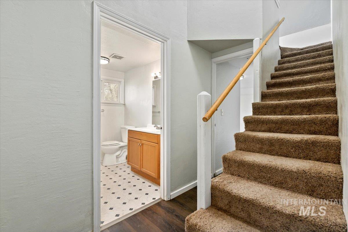 213 E Freeport Street, Caldwell, Idaho 83605, 3 Bedrooms, 2 Bathrooms, Residential For Sale, Price $299,900,MLS 98973823