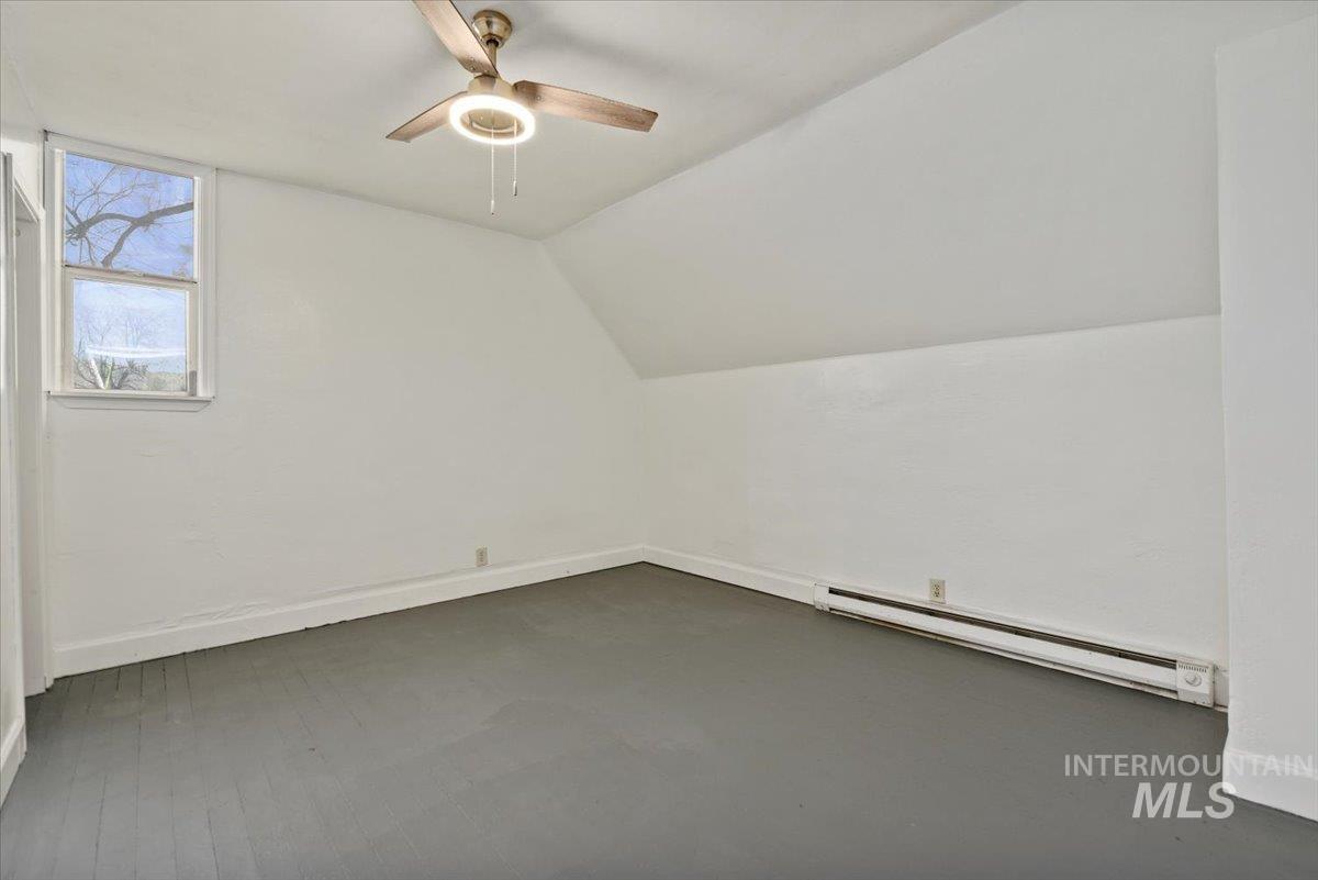 213 E Freeport Street, Caldwell, Idaho 83605, 3 Bedrooms, 2 Bathrooms, Residential For Sale, Price $299,900,MLS 98973823