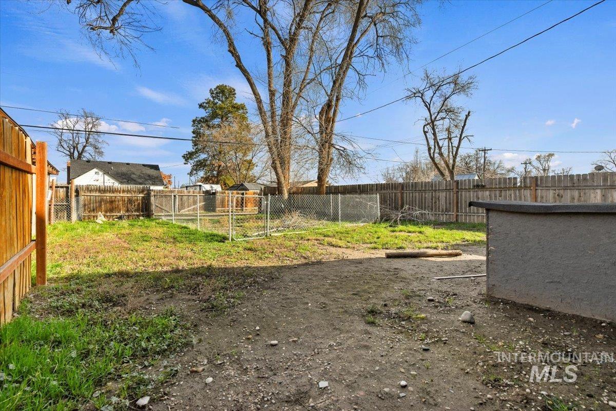 213 E Freeport Street, Caldwell, Idaho 83605, 3 Bedrooms, 2 Bathrooms, Residential For Sale, Price $299,900,MLS 98973823