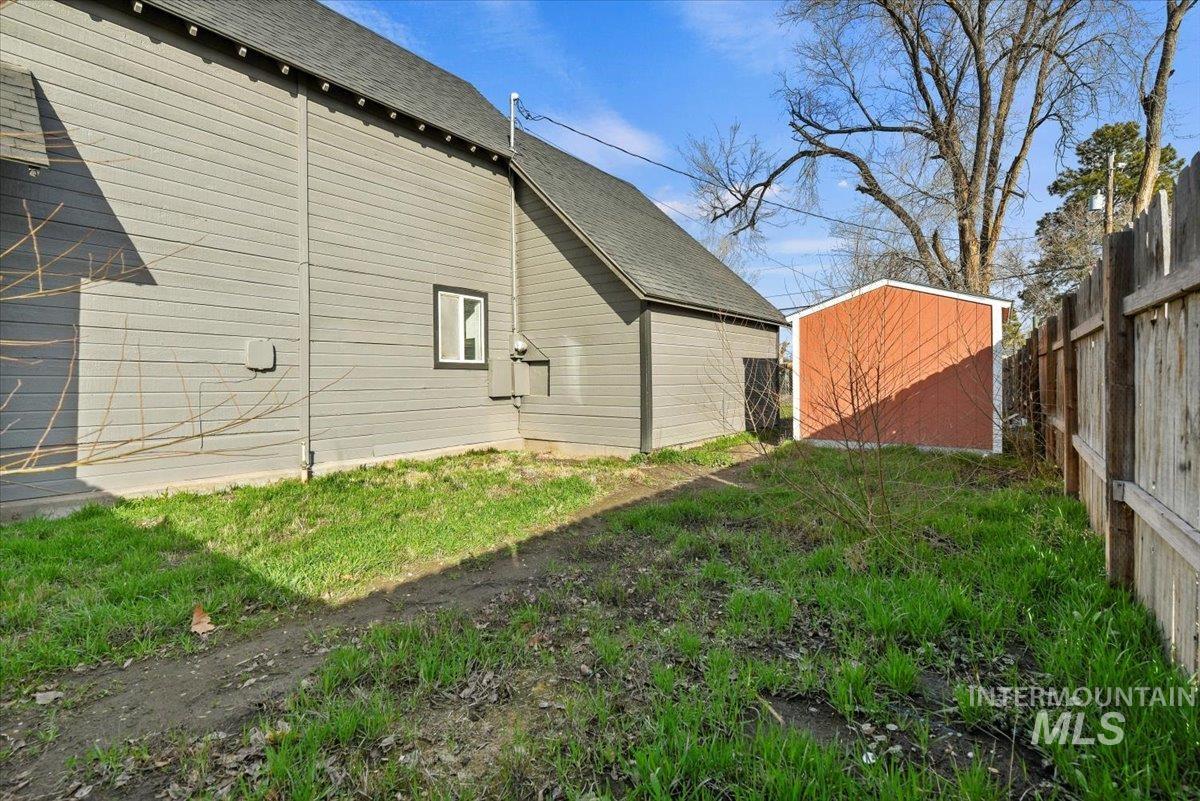 213 E Freeport Street, Caldwell, Idaho 83605, 3 Bedrooms, 2 Bathrooms, Residential For Sale, Price $299,900,MLS 98973823