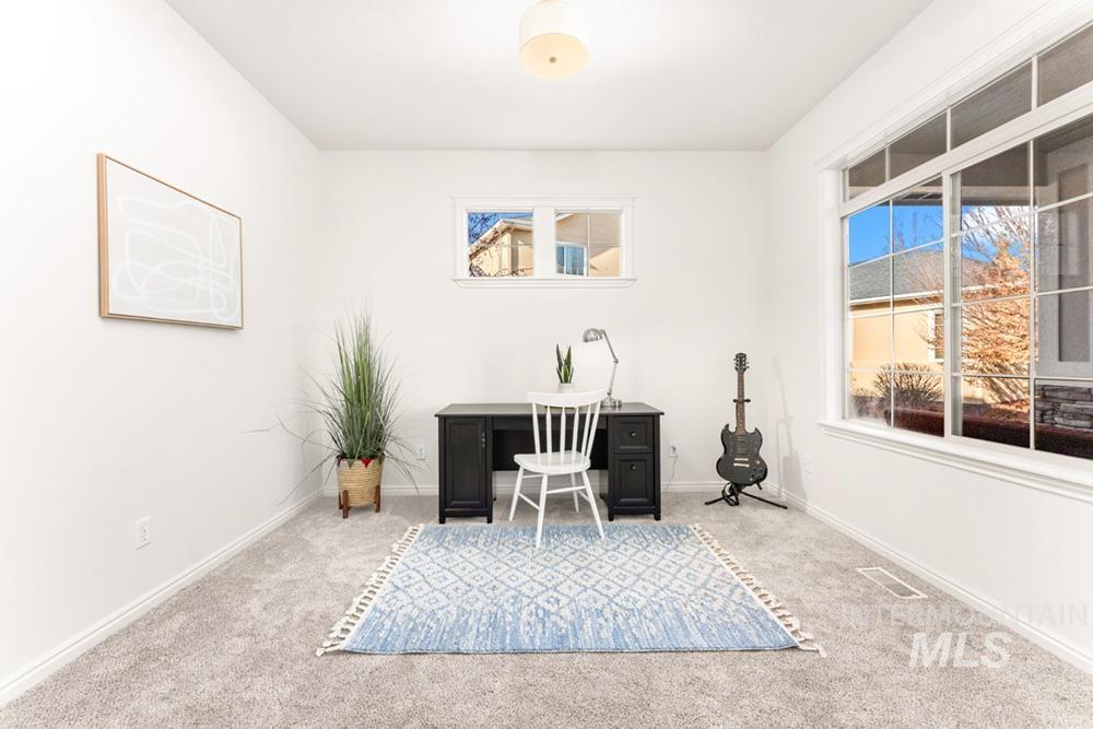 827 E Fallingbranch Ct, Meridian, Idaho 83642, 4 Bedrooms, 2.5 Bathrooms, Residential For Sale, Price $549,900,MLS 98973824