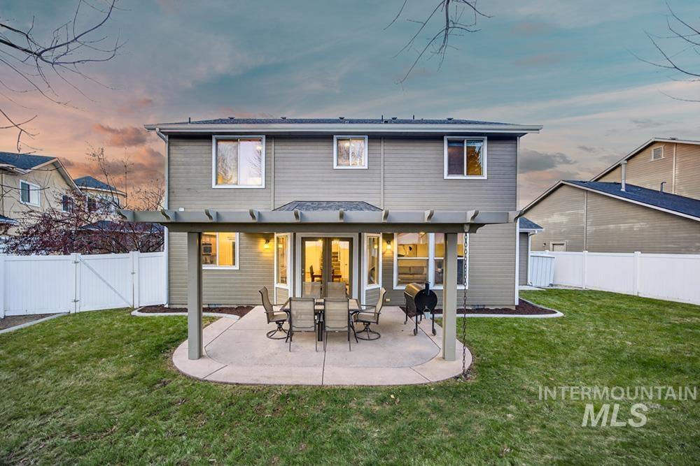 827 E Fallingbranch Ct, Meridian, Idaho 83642, 4 Bedrooms, 2.5 Bathrooms, Residential For Sale, Price $549,900,MLS 98973824