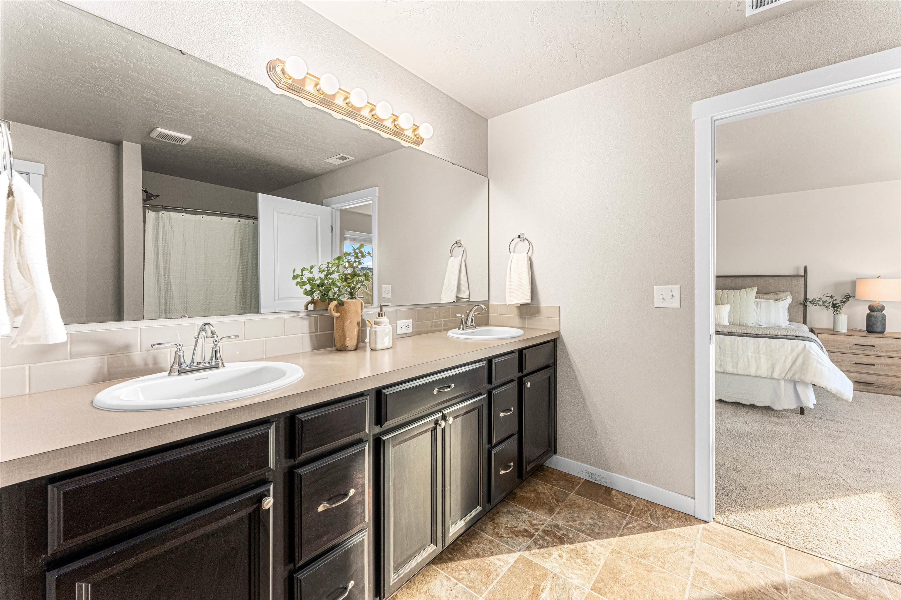 3765 E Rock Falls St., Nampa, Idaho 83686, 4 Bedrooms, 2.5 Bathrooms, Residential For Sale, Price $459,900,MLS 98973826