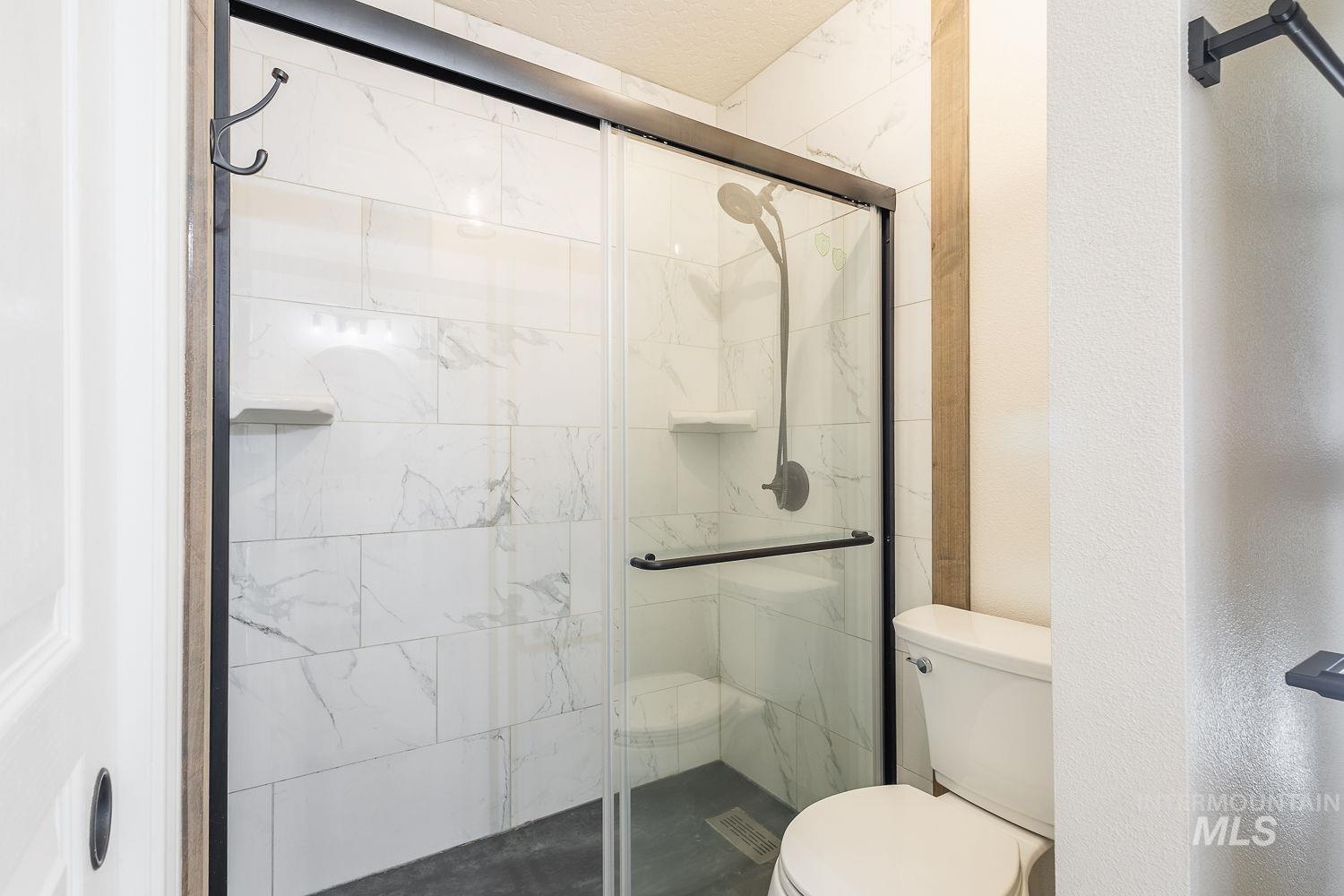 1820 W Lotus Ponds Court, Nampa, Idaho 83651, 4 Bedrooms, 2.5 Bathrooms, Residential For Sale, Price $428,900,MLS 98973827