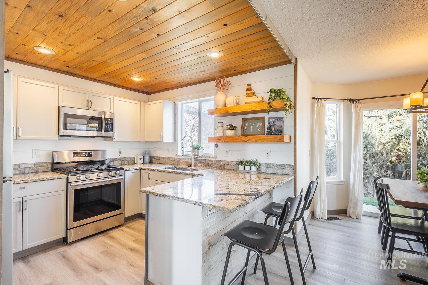 1820 W Lotus Ponds Court, Nampa, Idaho 83651, 4 Bedrooms, 2.5 Bathrooms, Residential For Sale, Price $428,900,MLS 98973827