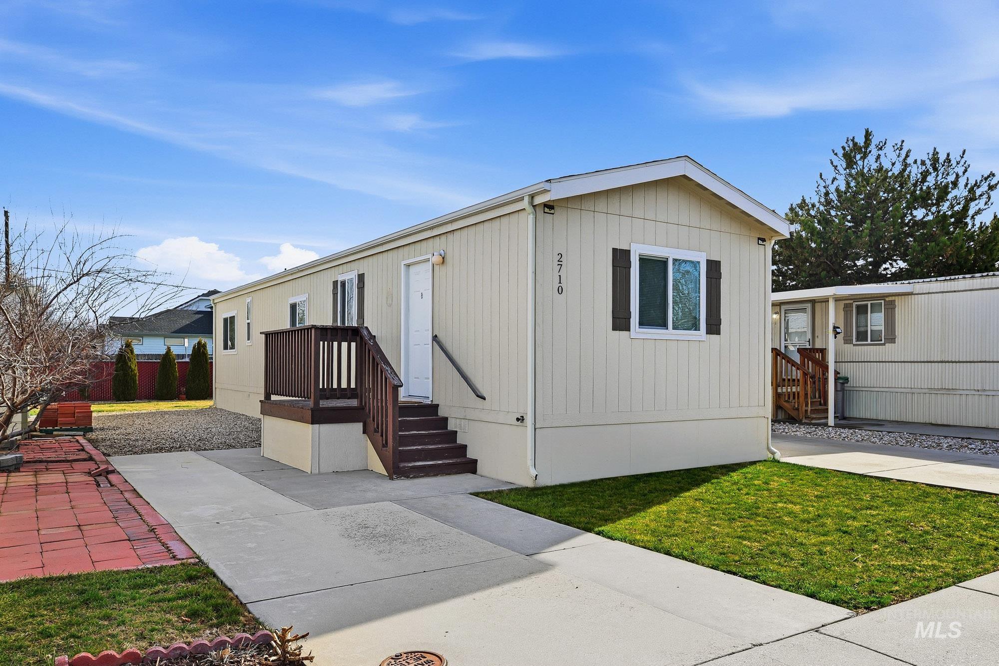 2710 N Pilgrim Lane, Boise, Idaho 83704-9419, 2 Bedrooms, 1 Bathroom, Residential For Sale, Price $99,999,MLS 98973829