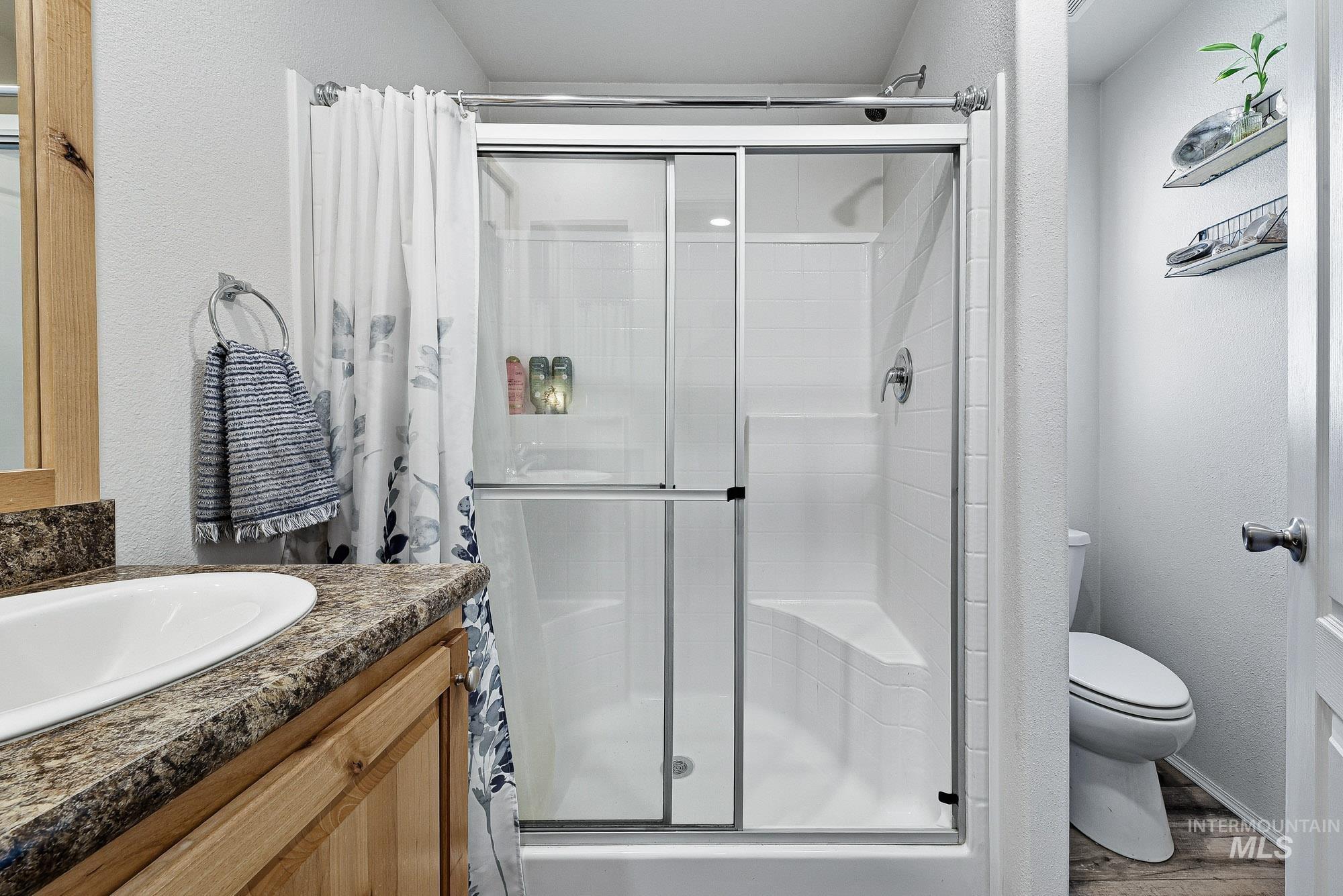 2710 N Pilgrim Lane, Boise, Idaho 83704-9419, 2 Bedrooms, 1 Bathroom, Residential For Sale, Price $115,000,MLS 98973829