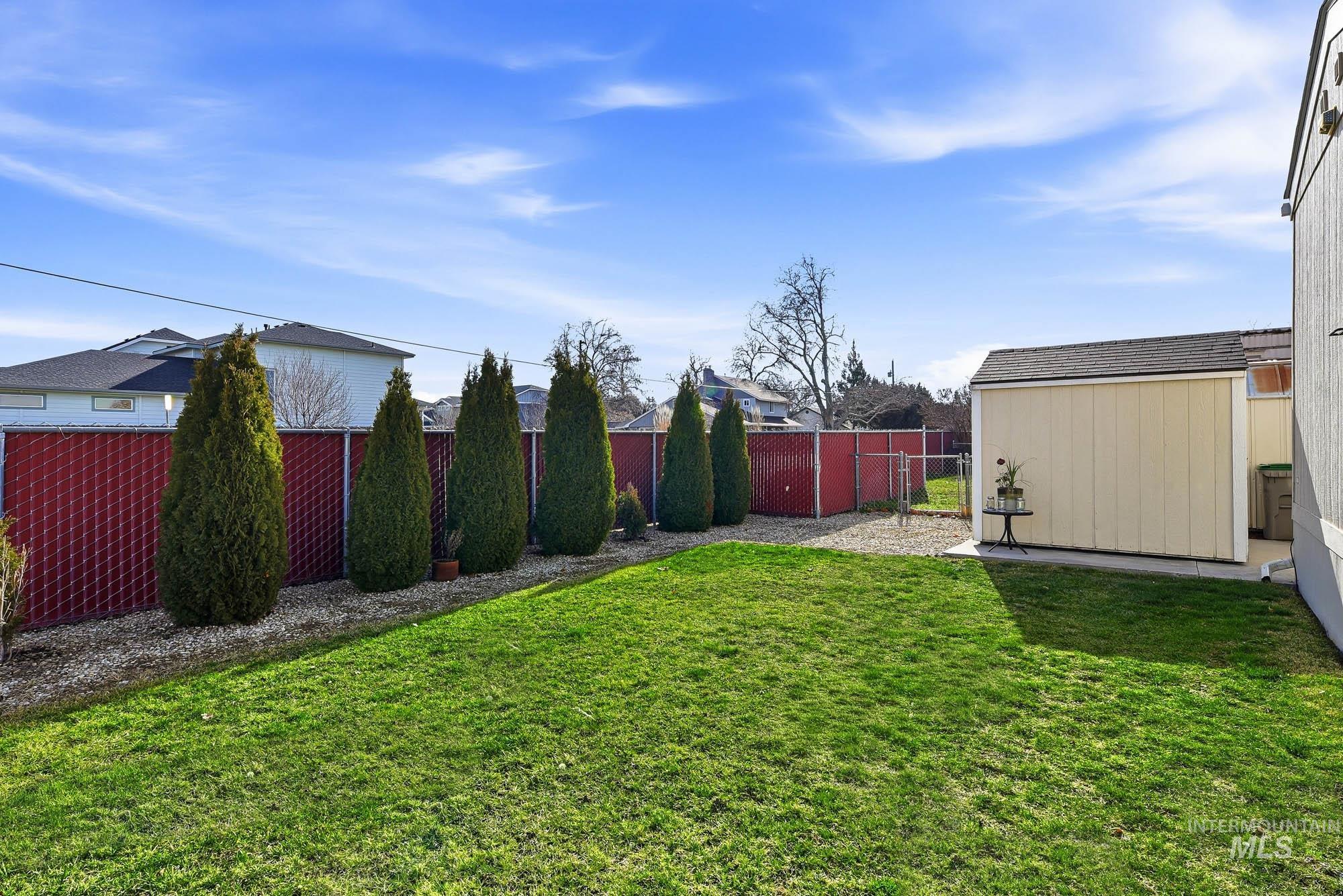 2710 N Pilgrim Lane, Boise, Idaho 83704-9419, 2 Bedrooms, 1 Bathroom, Residential For Sale, Price $115,000,MLS 98973829