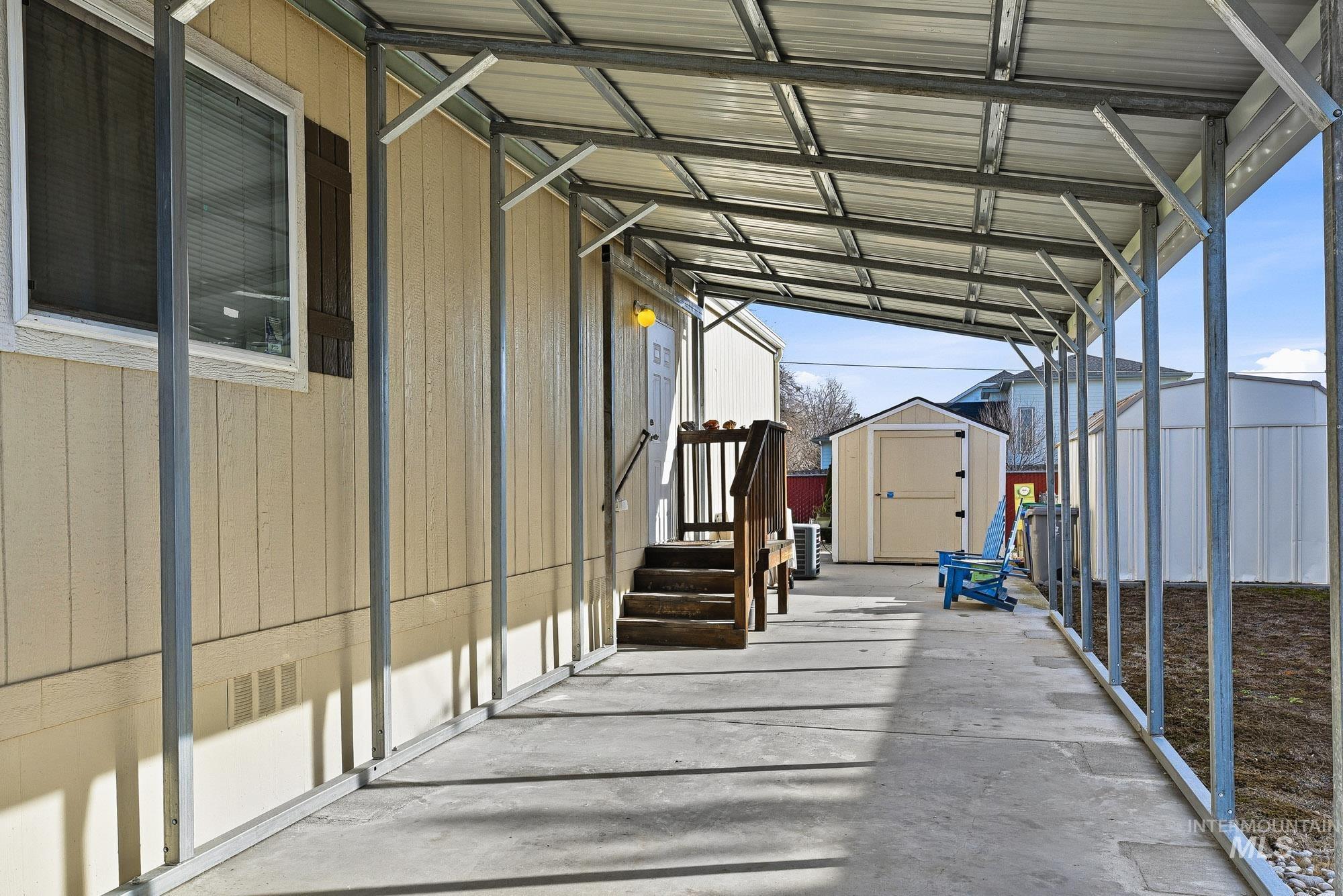 2710 N Pilgrim Lane, Boise, Idaho 83704-9419, 2 Bedrooms, 1 Bathroom, Residential For Sale, Price $115,000,MLS 98973829