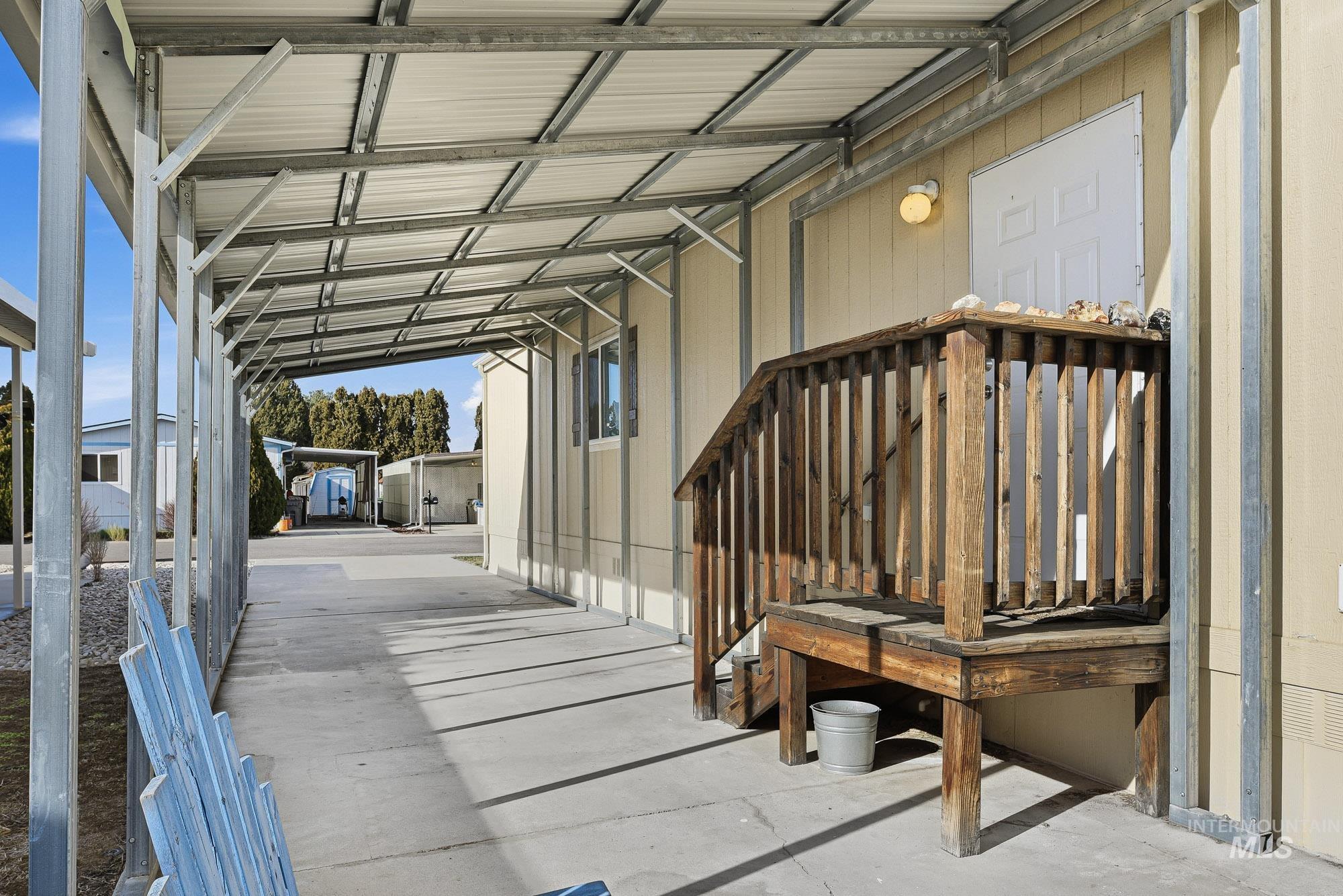 2710 N Pilgrim Lane, Boise, Idaho 83704-9419, 2 Bedrooms, 1 Bathroom, Residential For Sale, Price $115,000,MLS 98973829