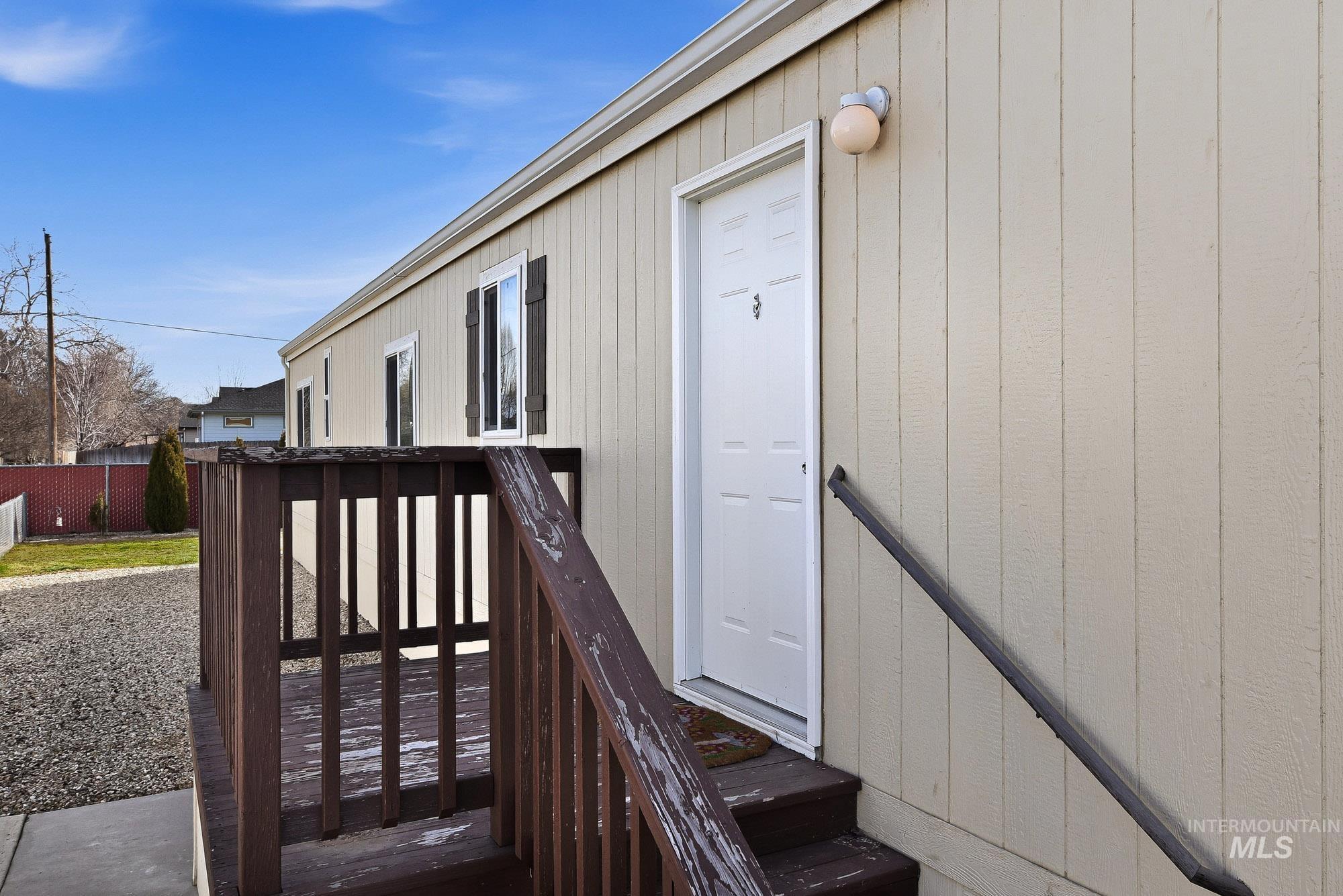 2710 N Pilgrim Lane, Boise, Idaho 83704-9419, 2 Bedrooms, 1 Bathroom, Residential For Sale, Price $99,999,MLS 98973829