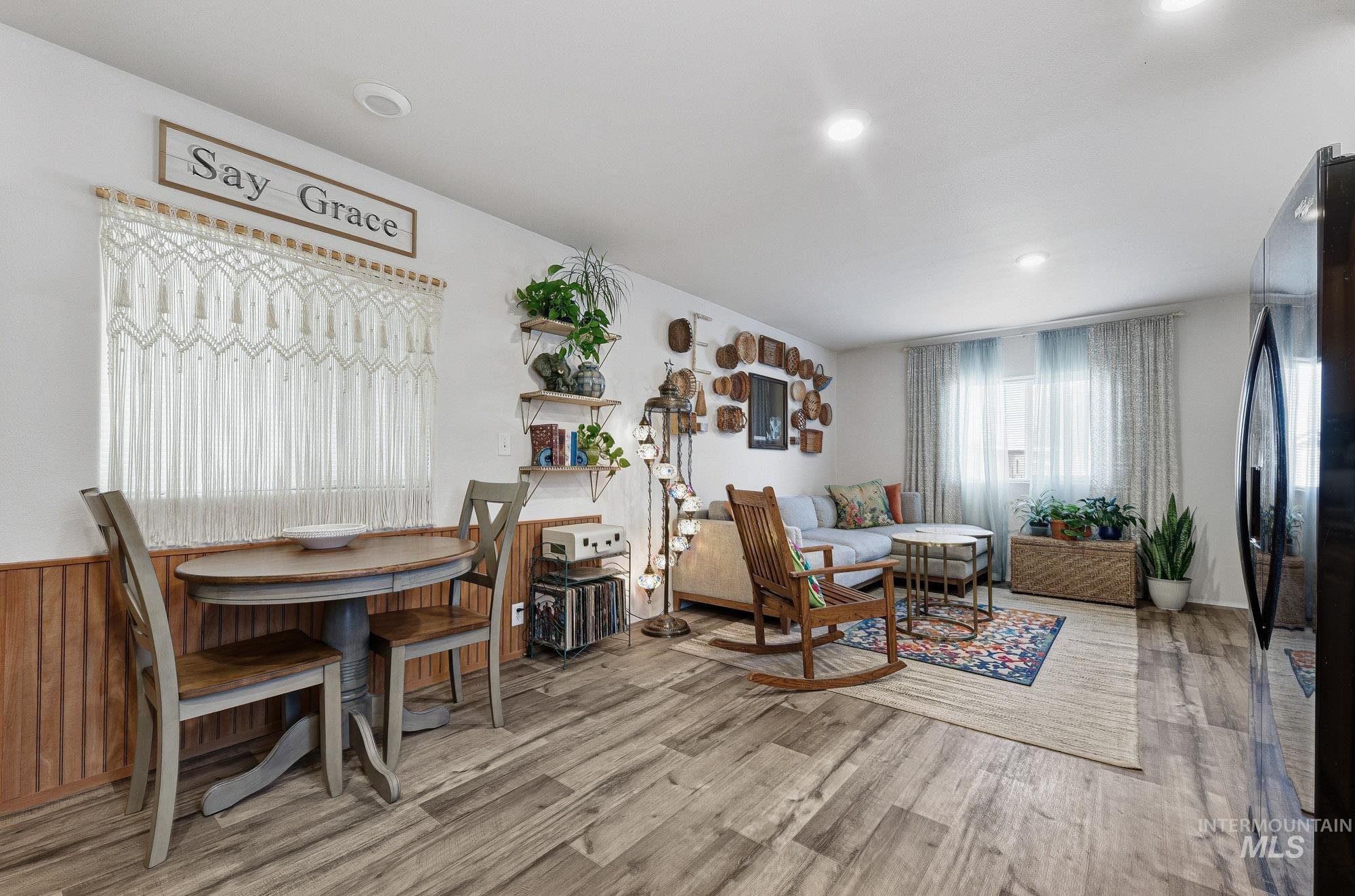 2710 N Pilgrim Lane, Boise, Idaho 83704-9419, 2 Bedrooms, 1 Bathroom, Residential For Sale, Price $115,000,MLS 98973829