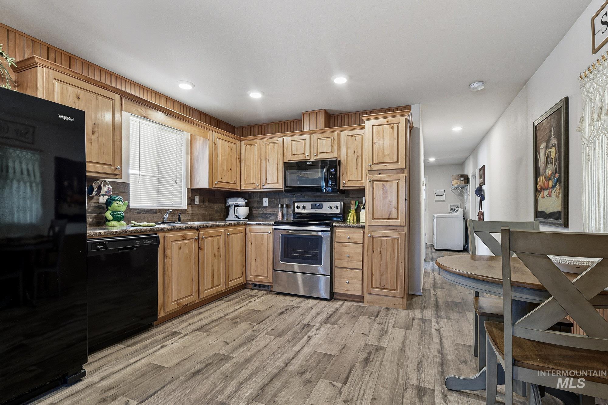 2710 N Pilgrim Lane, Boise, Idaho 83704-9419, 2 Bedrooms, 1 Bathroom, Residential For Sale, Price $115,000,MLS 98973829