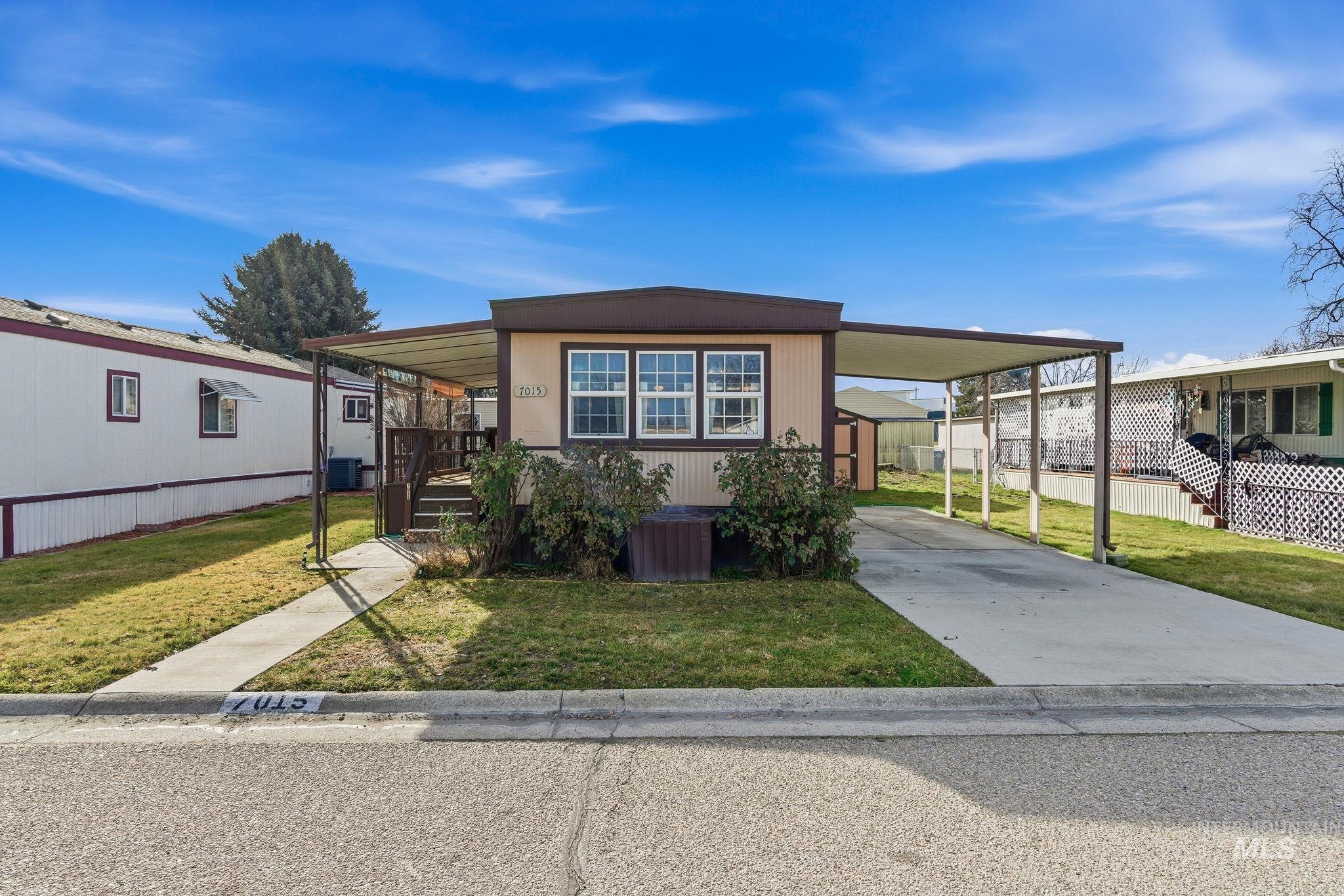 7015 W Royal Glen Lane, Boise, Idaho 83714, 2 Bedrooms, 1.5 Bathrooms, Residential For Sale, Price $79,900,MLS 98973830