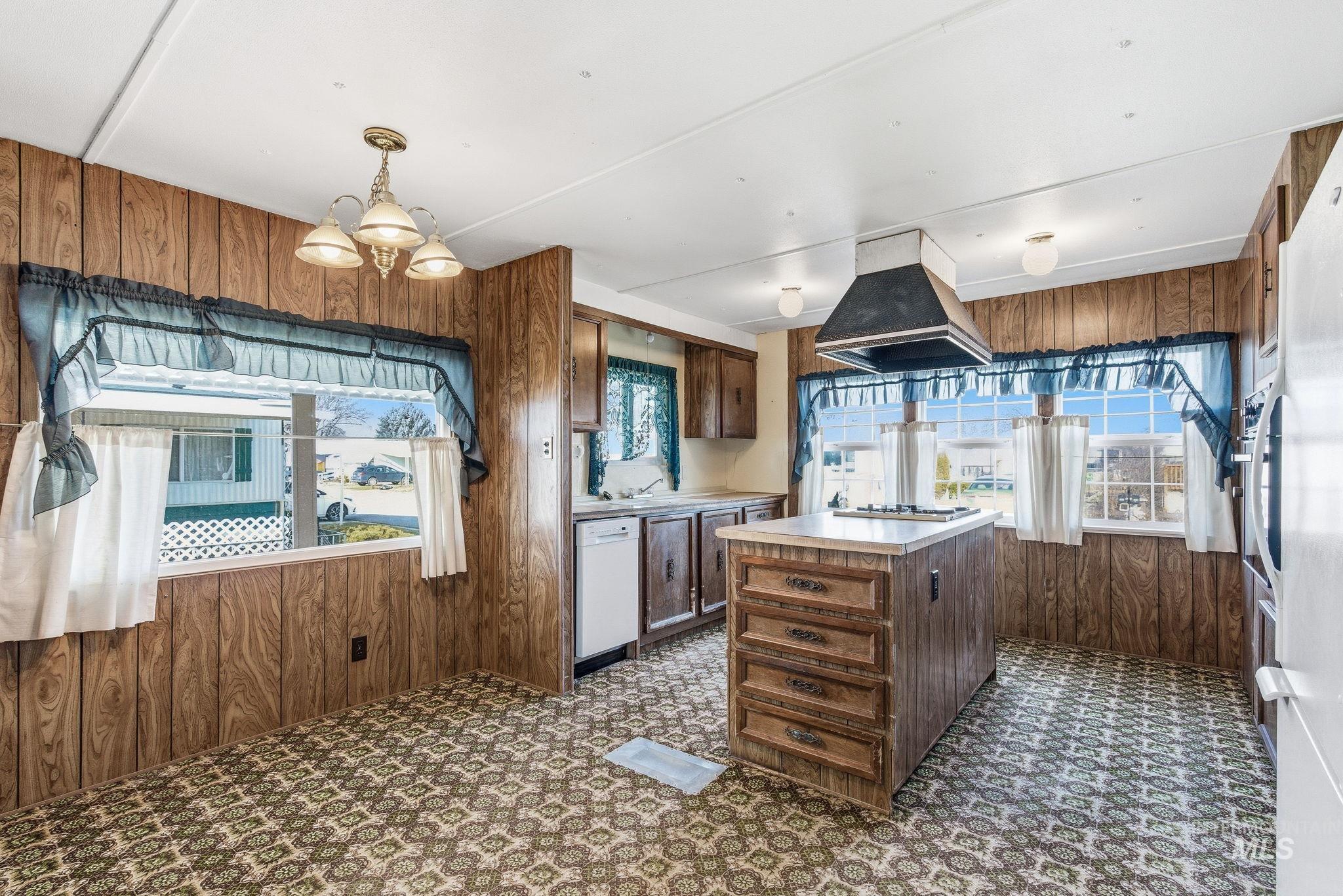 7015 W Royal Glen Lane, Boise, Idaho 83714, 2 Bedrooms, 1.5 Bathrooms, Residential For Sale, Price $79,900,MLS 98973830