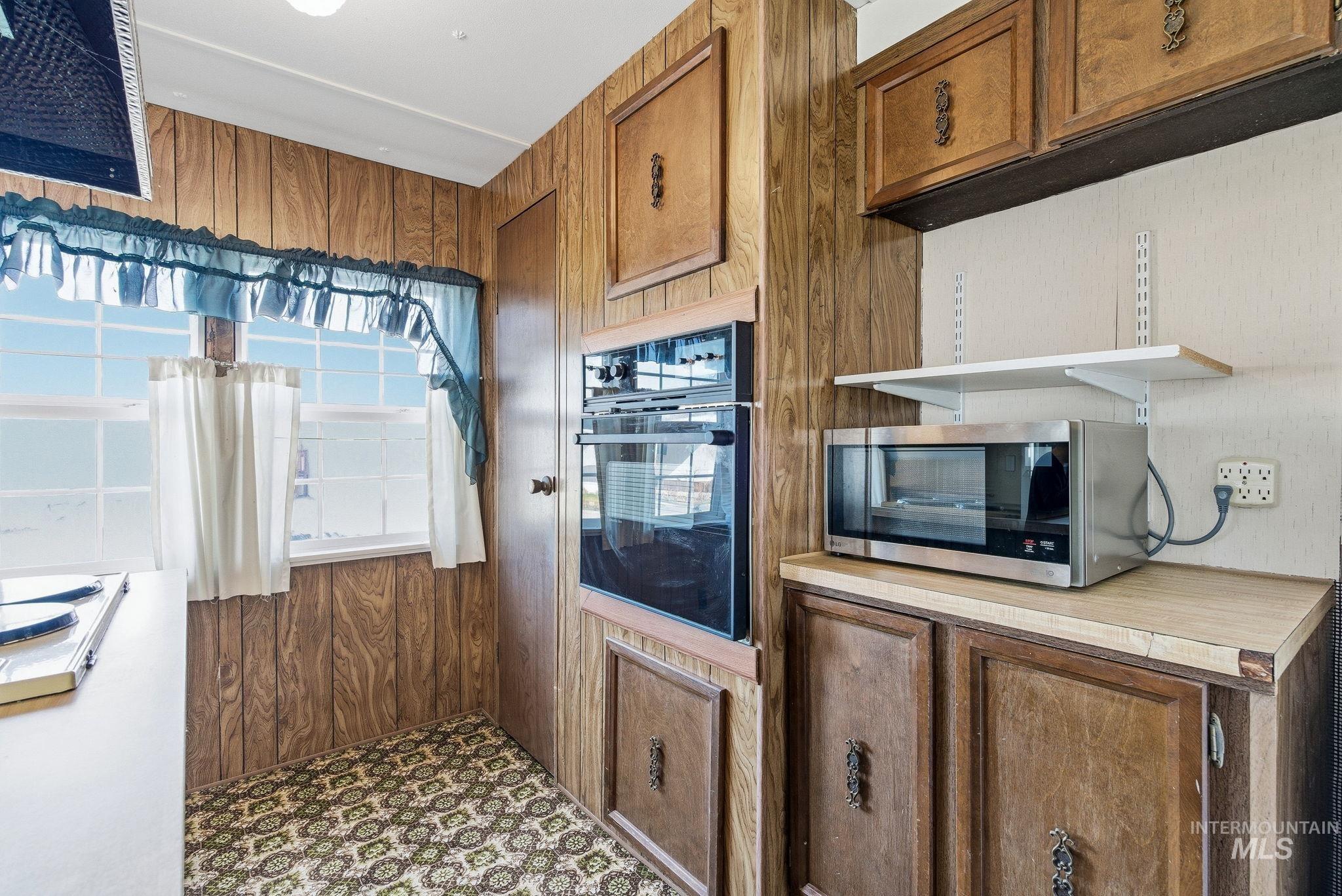 7015 W Royal Glen Lane, Boise, Idaho 83714, 2 Bedrooms, 1.5 Bathrooms, Residential For Sale, Price $79,900,MLS 98973830