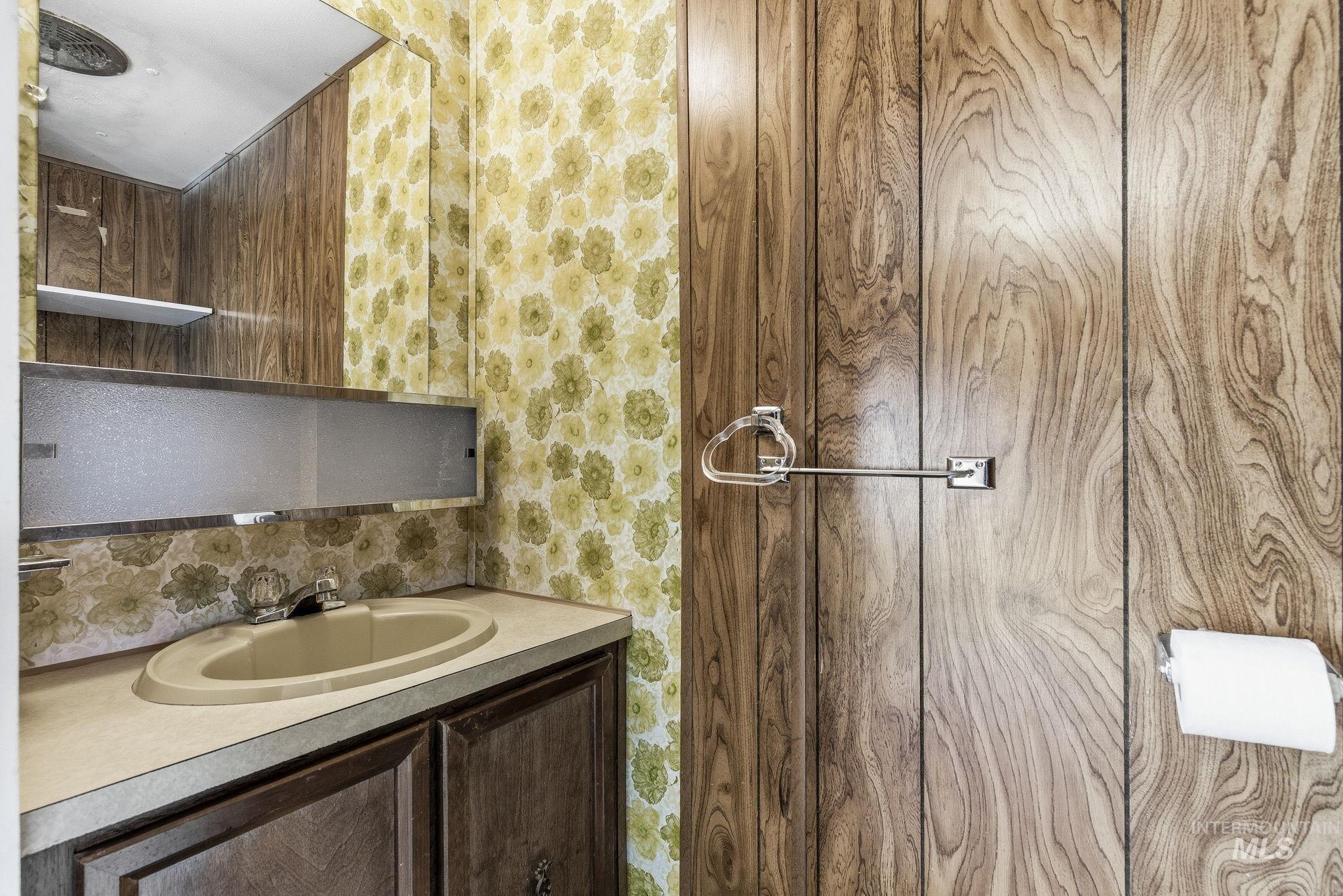 7015 W Royal Glen Lane, Boise, Idaho 83714, 2 Bedrooms, 1.5 Bathrooms, Residential For Sale, Price $79,900,MLS 98973830