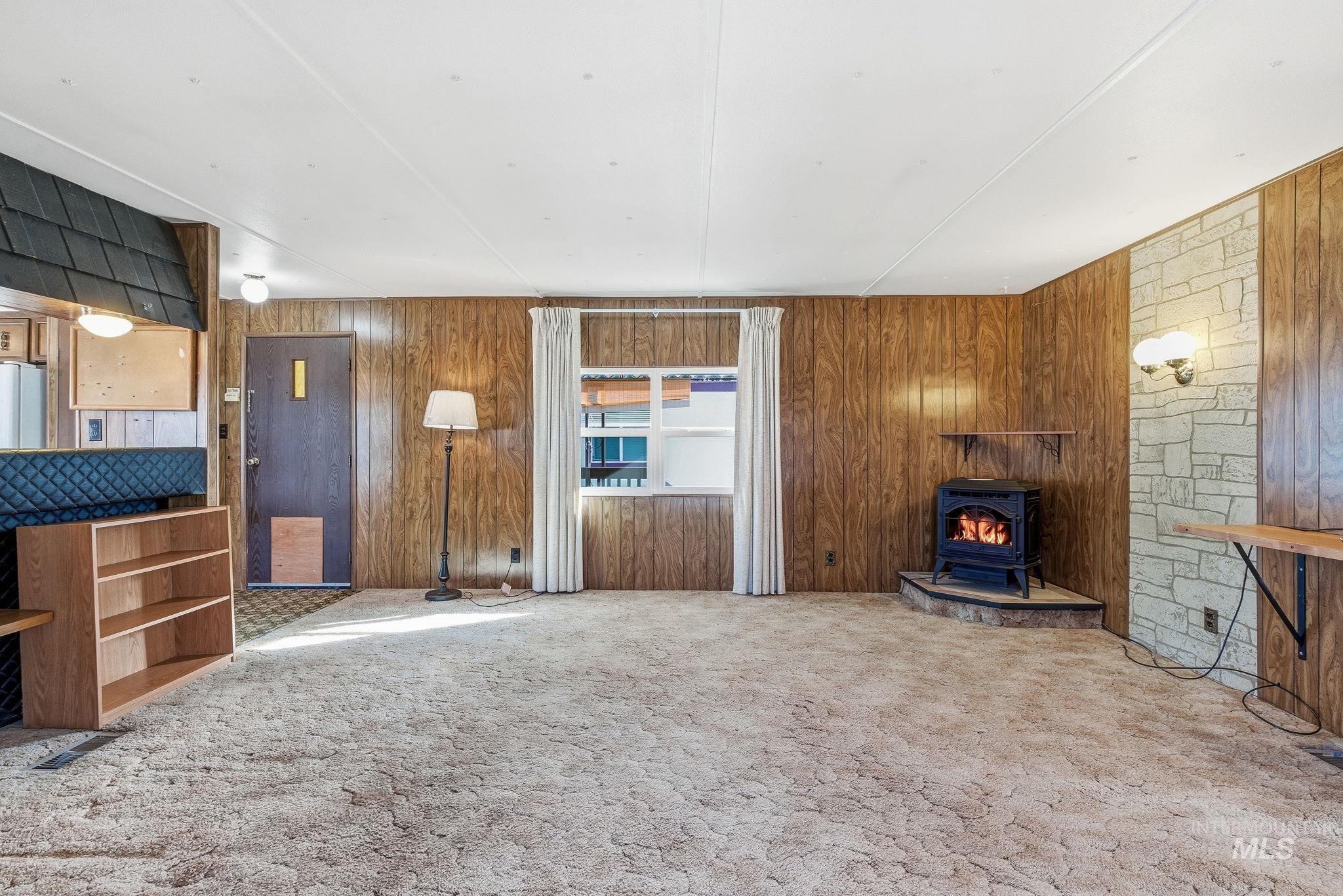 7015 W Royal Glen Lane, Boise, Idaho 83714, 2 Bedrooms, 1.5 Bathrooms, Residential For Sale, Price $79,900,MLS 98973830