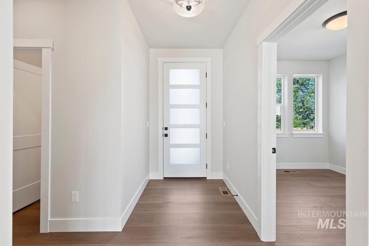 3708 Jackie Lane, Boise, Idaho 83704-0000, 3 Bedrooms, 2.5 Bathrooms, Residential For Sale, Price $549,900,MLS 98973831