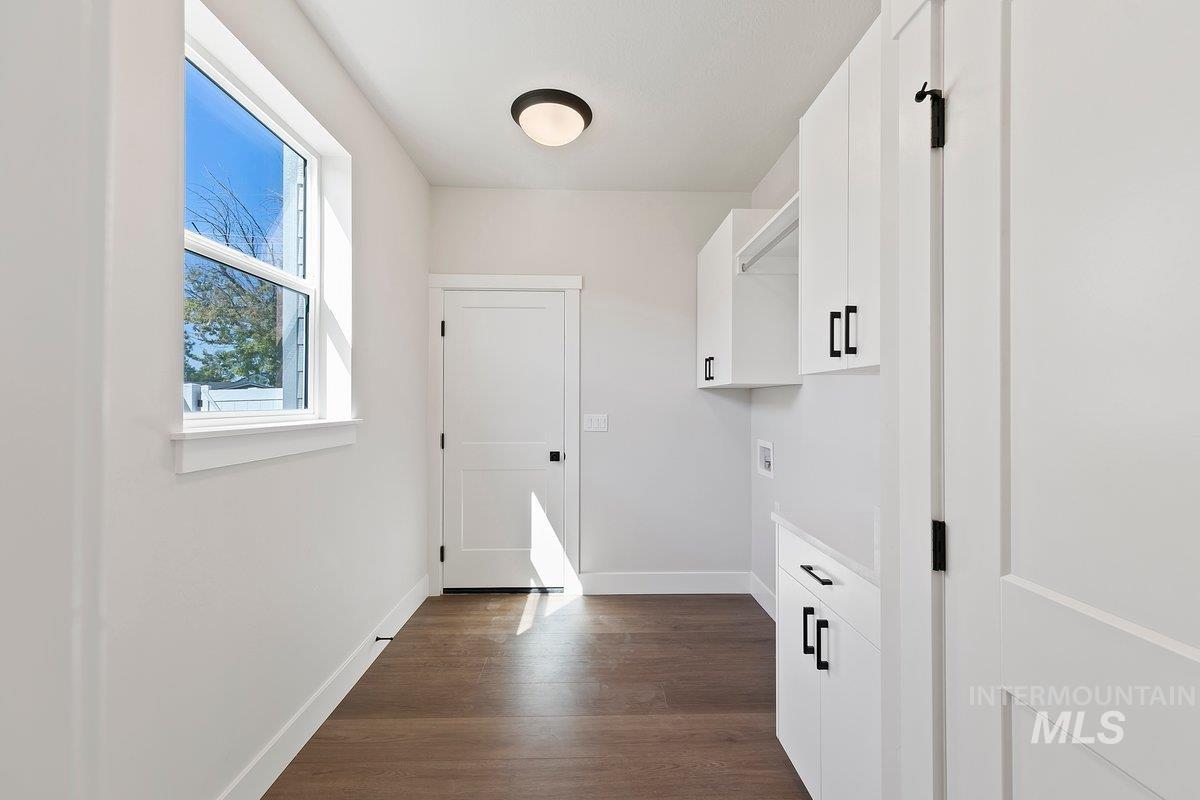 3708 Jackie Lane, Boise, Idaho 83704-0000, 3 Bedrooms, 2.5 Bathrooms, Residential For Sale, Price $549,900,MLS 98973831