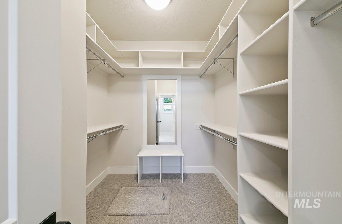 3760 Jackie Lane, Boise, Idaho 83704-0000, 3 Bedrooms, 2 Bathrooms, Residential For Sale, Price $567,500,MLS 98973833