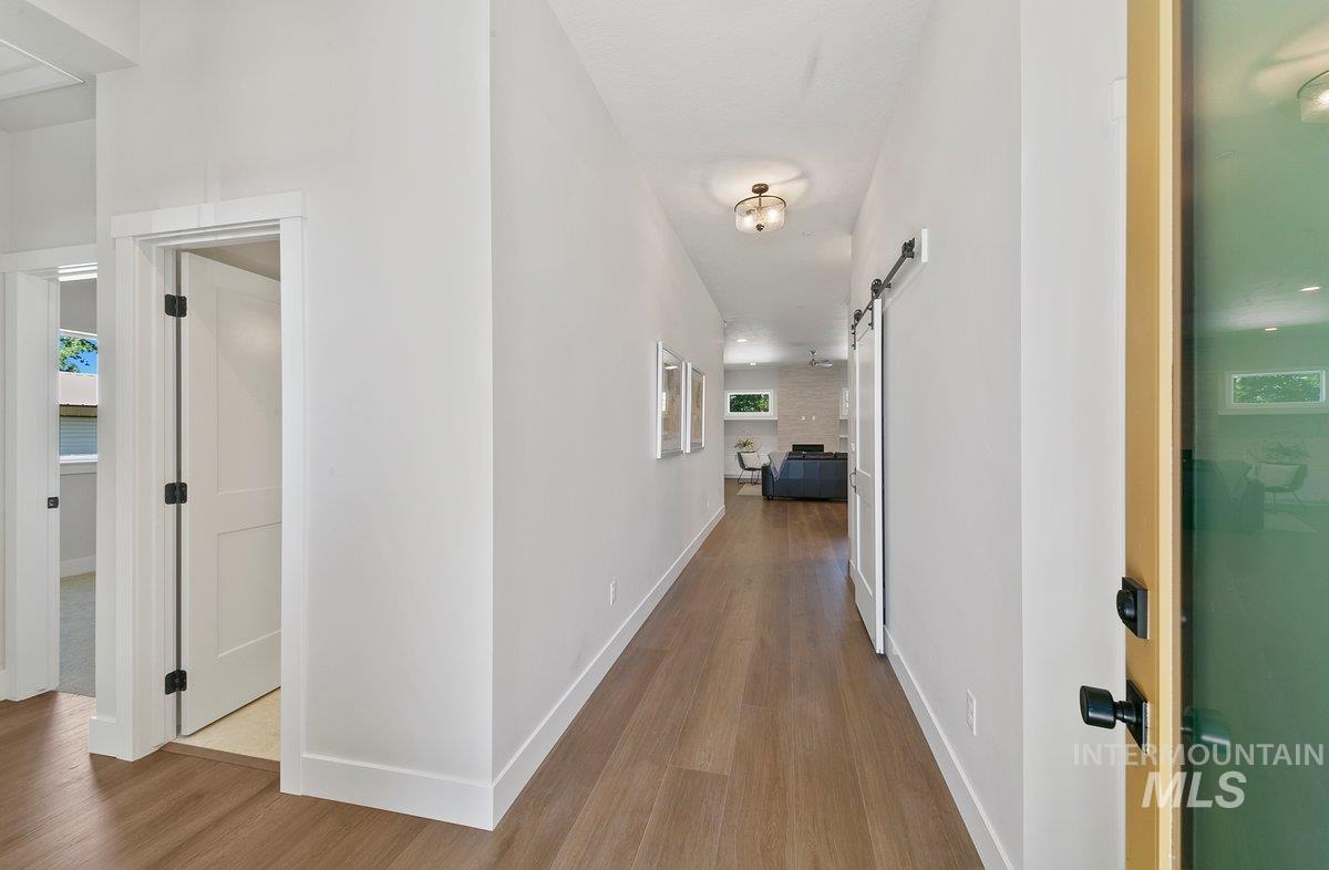 3760 Jackie Lane, Boise, Idaho 83704-0000, 3 Bedrooms, 2 Bathrooms, Residential For Sale, Price $567,500,MLS 98973833