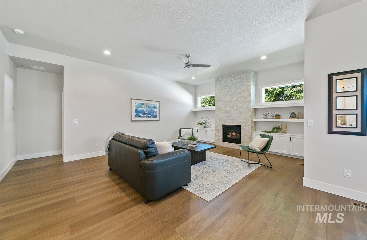 3760 Jackie Lane, Boise, Idaho 83704-0000, 3 Bedrooms, 2 Bathrooms, Residential For Sale, Price $569,900,MLS 98973833