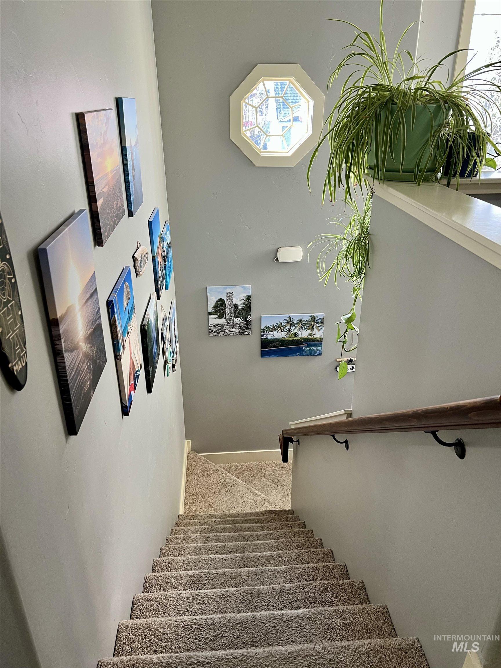 9156 W Ben St, Boise, Idaho 83714, 5 Bedrooms, 2.5 Bathrooms, Residential For Sale, Price $650,000,MLS 98973836