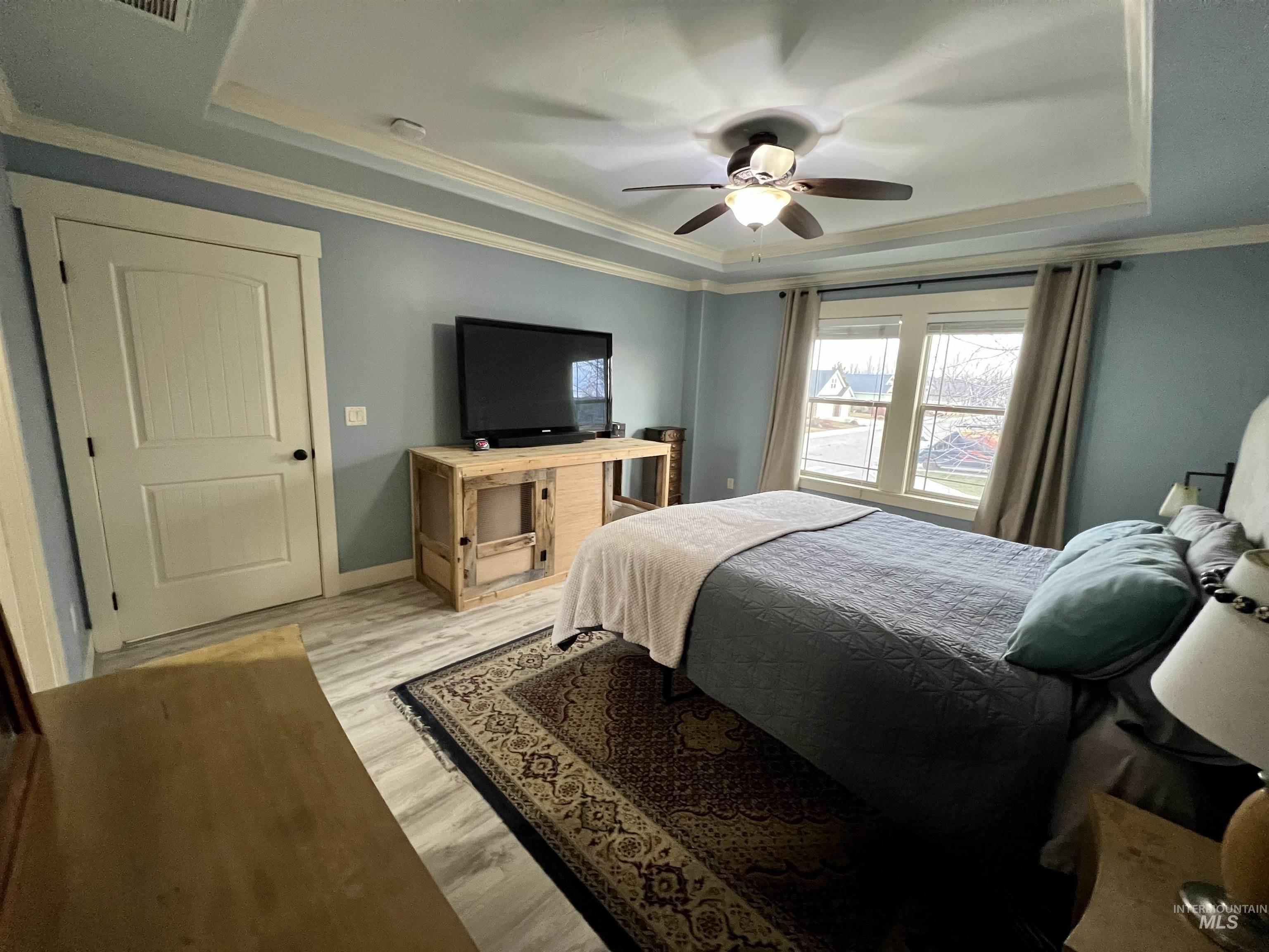 9156 W Ben St, Boise, Idaho 83714, 5 Bedrooms, 2.5 Bathrooms, Residential For Sale, Price $650,000,MLS 98973836