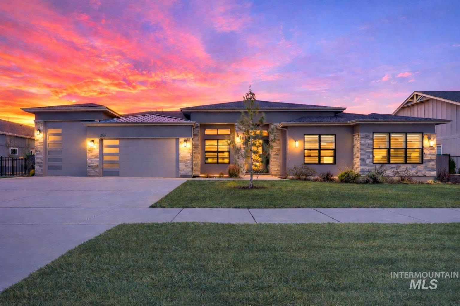 207 S Eagles Roost Way, Eagle, Idaho 83616, 4 Bedrooms, 4.5 Bathrooms, Residential For Sale, Price $1,339,000,MLS 98973837