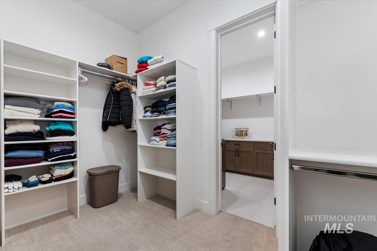 207 S Eagles Roost Way, Eagle, Idaho 83616, 4 Bedrooms, 4.5 Bathrooms, Residential For Sale, Price $1,339,000,MLS 98973837