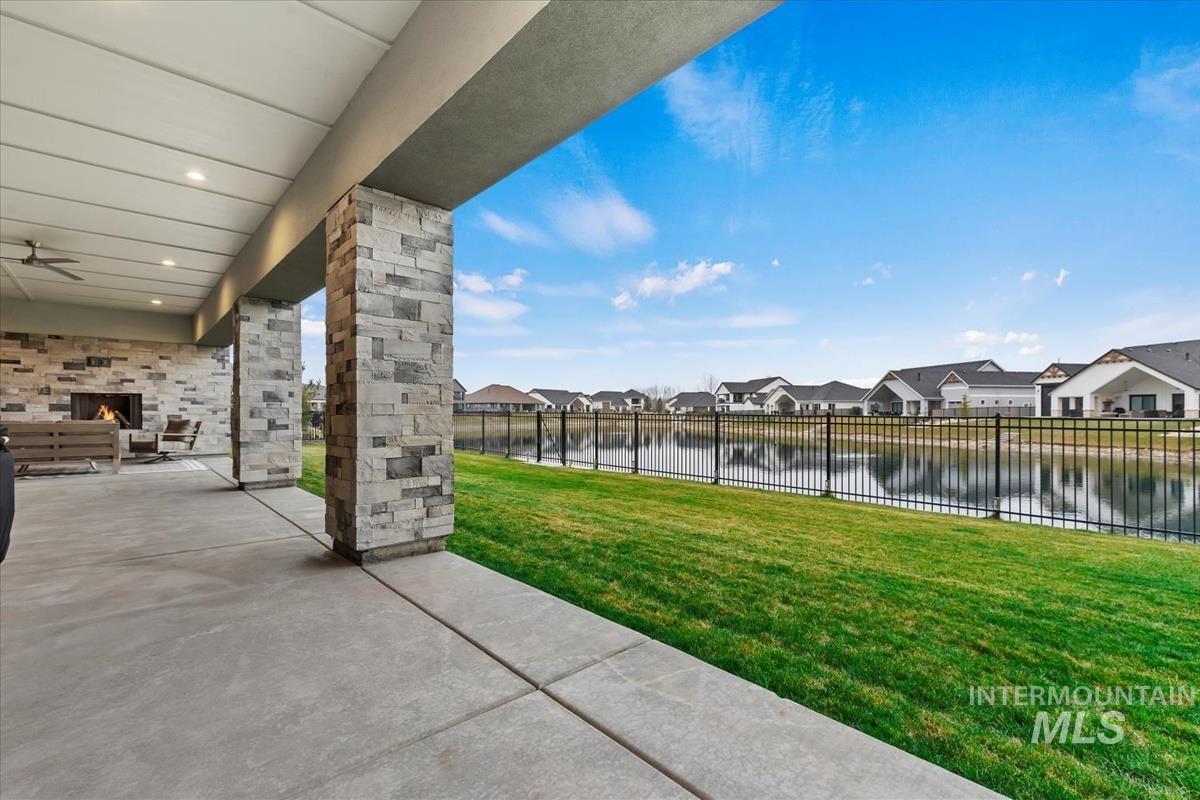 207 S Eagles Roost Way, Eagle, Idaho 83616, 4 Bedrooms, 4.5 Bathrooms, Residential For Sale, Price $1,339,000,MLS 98973837