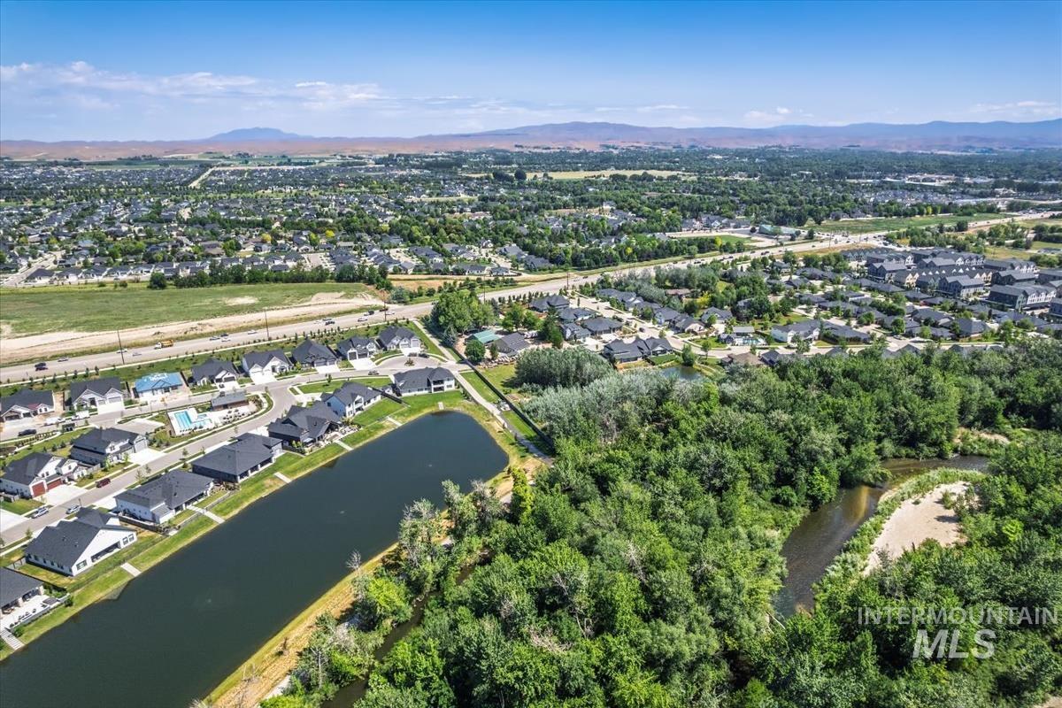 207 S Eagles Roost Way, Eagle, Idaho 83616, 4 Bedrooms, 4.5 Bathrooms, Residential For Sale, Price $1,339,000,MLS 98973837