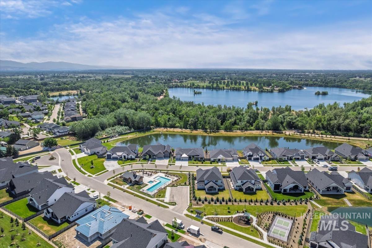 207 S Eagles Roost Way, Eagle, Idaho 83616, 4 Bedrooms, 4.5 Bathrooms, Residential For Sale, Price $1,339,000,MLS 98973837