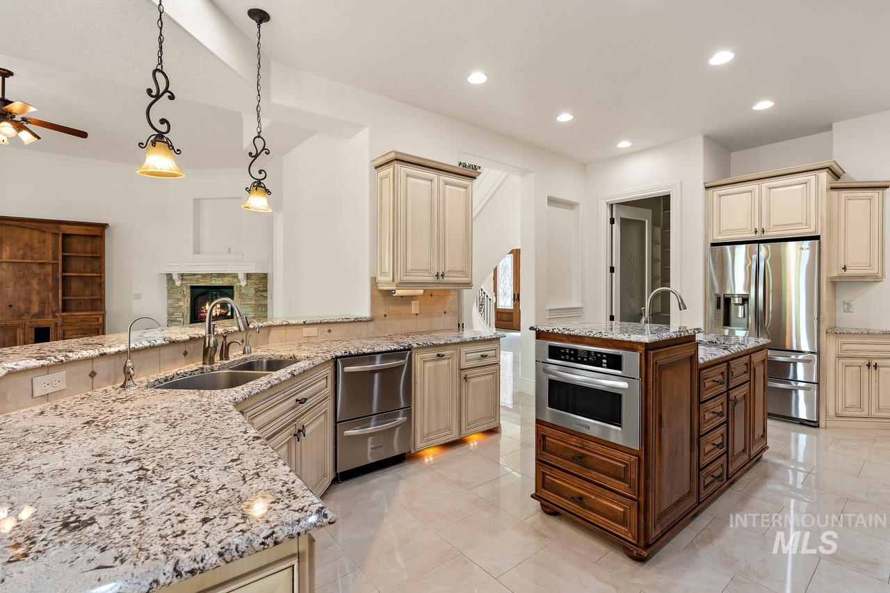 1046 W Sherington Dr., Eagle, Idaho 83616, 4 Bedrooms, 5 Bathrooms, Residential For Sale, Price $2,749,000, 98973839