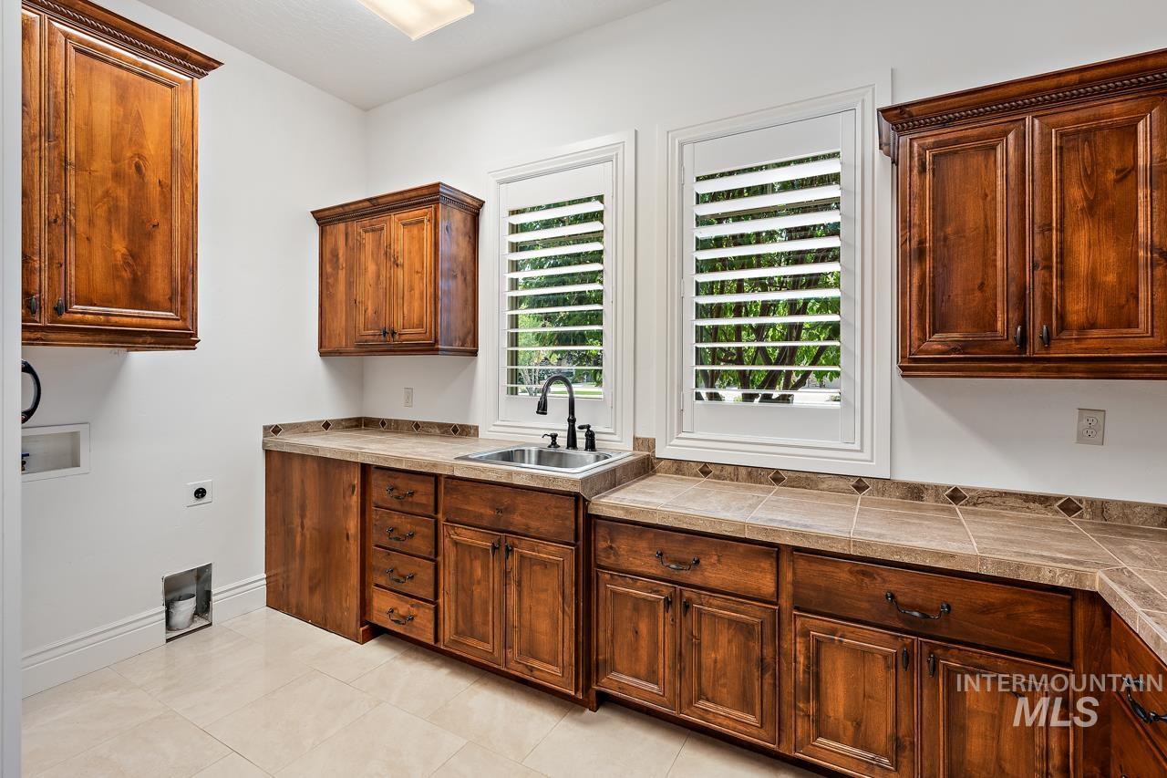 1046 W Sherington Dr., Eagle, Idaho 83616, 4 Bedrooms, 5 Bathrooms, Residential For Sale, Price $2,850,000,MLS 98973839