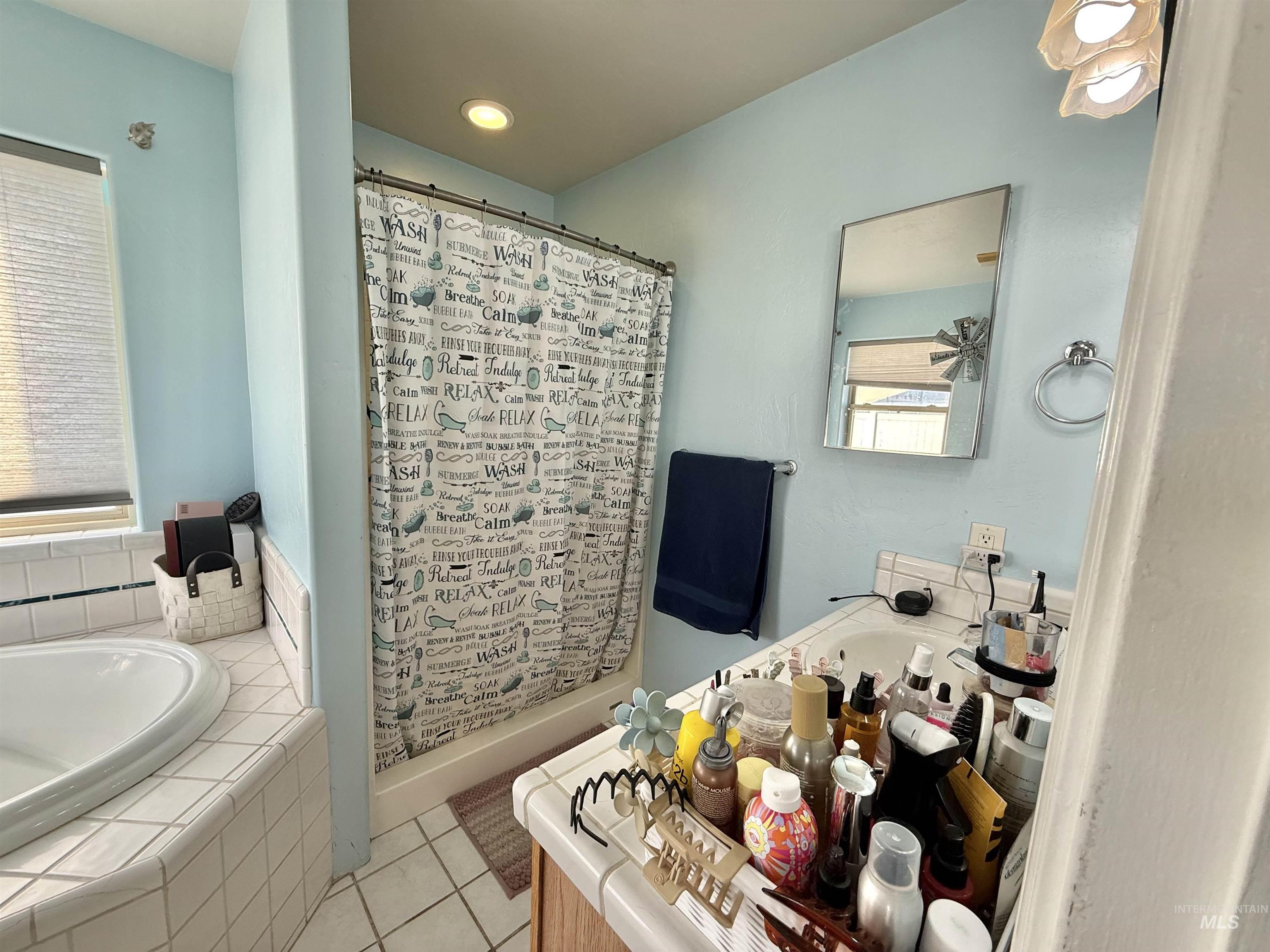 303 Golden Spur Dr, Filer, Idaho 83328, 3 Bedrooms, 2 Bathrooms, Residential For Sale, Price $365,000,MLS 98973841