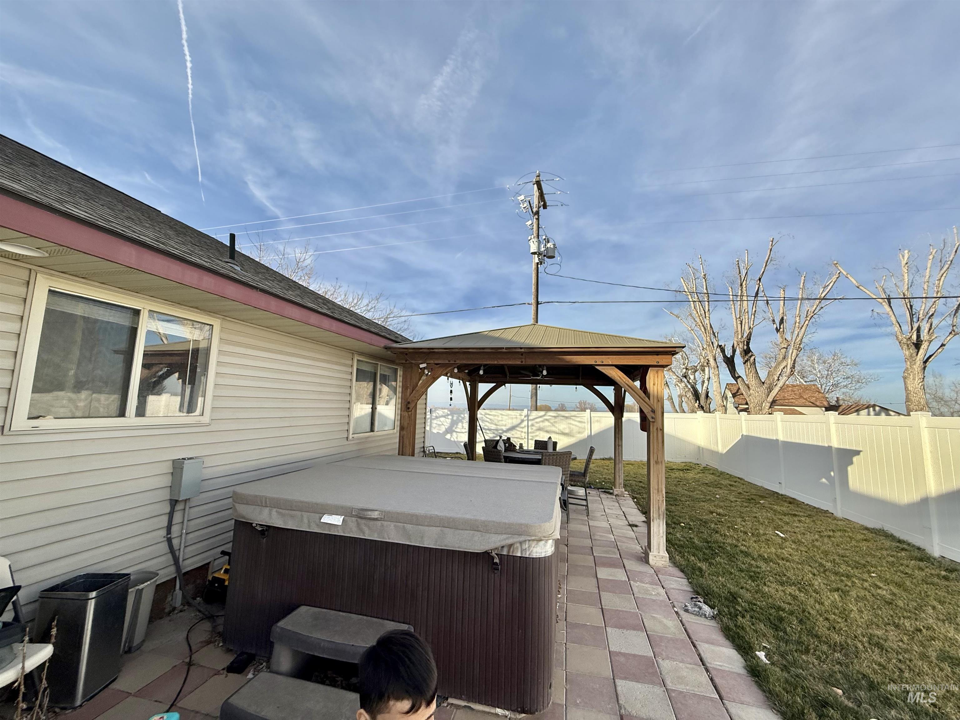 303 Golden Spur Dr, Filer, Idaho 83328, 3 Bedrooms, 2 Bathrooms, Residential For Sale, Price $365,000,MLS 98973841
