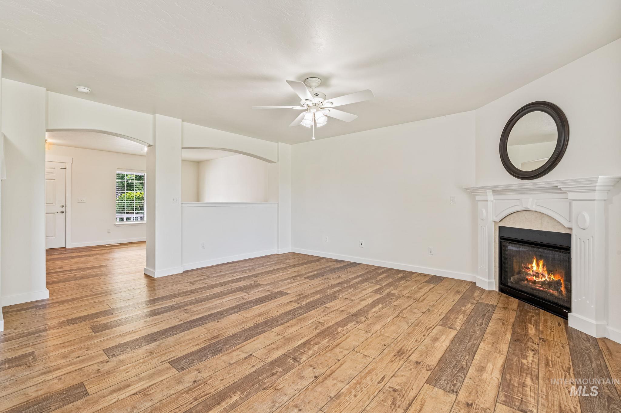 232 E Producer Drive, Meridian, Idaho 83646, 4 Bedrooms, 2.5 Bathrooms, Residential For Sale, Price $550,000,MLS 98973842