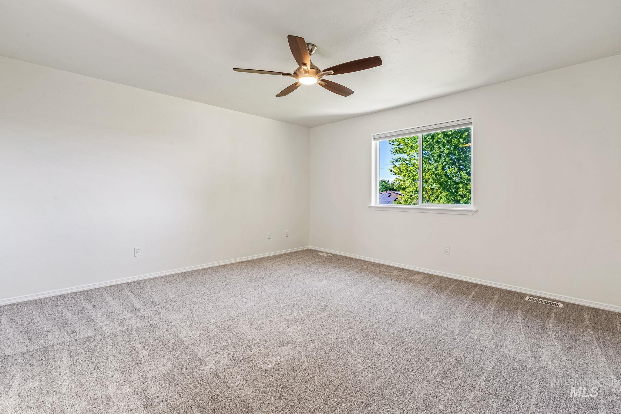 232 E Producer Drive, Meridian, Idaho 83646, 4 Bedrooms, 2.5 Bathrooms, Residential For Sale, Price $550,000,MLS 98973842