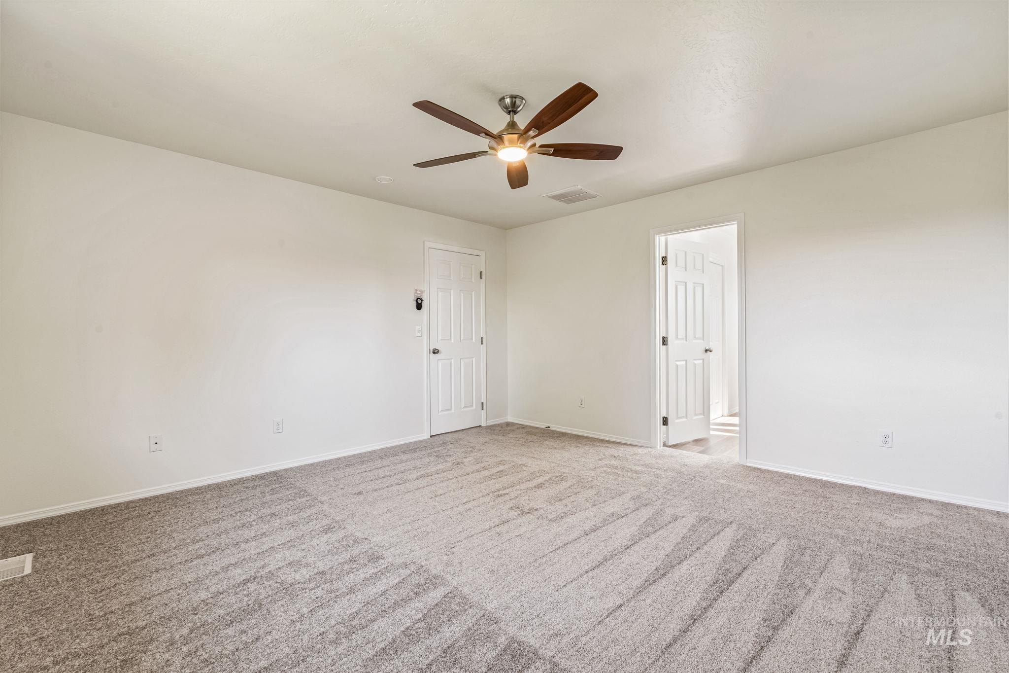 232 E Producer Drive, Meridian, Idaho 83646, 4 Bedrooms, 2.5 Bathrooms, Residential For Sale, Price $550,000,MLS 98973842