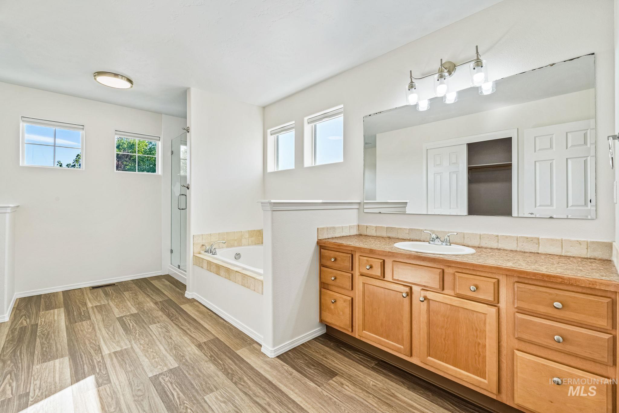 232 E Producer Drive, Meridian, Idaho 83646, 4 Bedrooms, 2.5 Bathrooms, Residential For Sale, Price $550,000,MLS 98973842