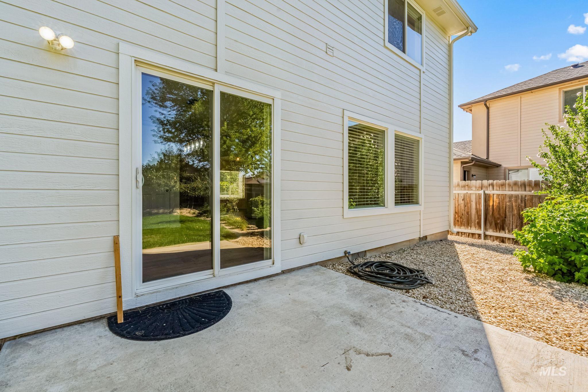 232 E Producer Drive, Meridian, Idaho 83646, 4 Bedrooms, 2.5 Bathrooms, Residential For Sale, Price $550,000,MLS 98973842