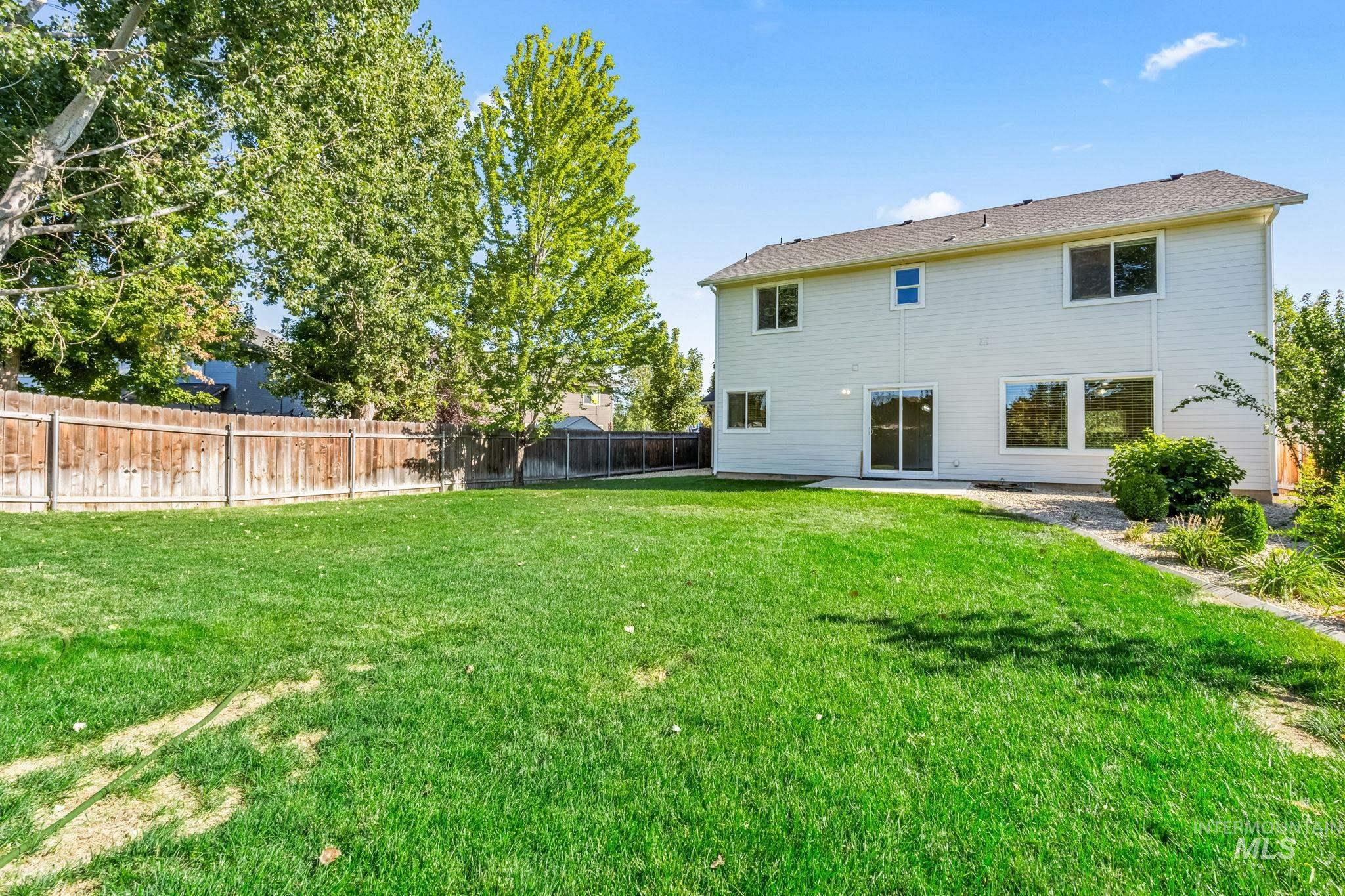 232 E Producer Drive, Meridian, Idaho 83646, 4 Bedrooms, 2.5 Bathrooms, Residential For Sale, Price $550,000,MLS 98973842