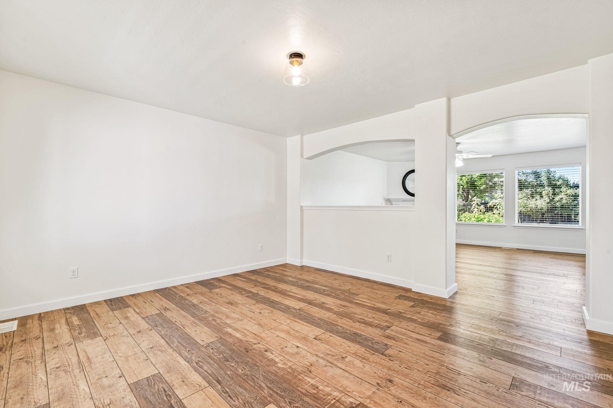 232 E Producer Drive, Meridian, Idaho 83646, 4 Bedrooms, 2.5 Bathrooms, Residential For Sale, Price $550,000,MLS 98973842