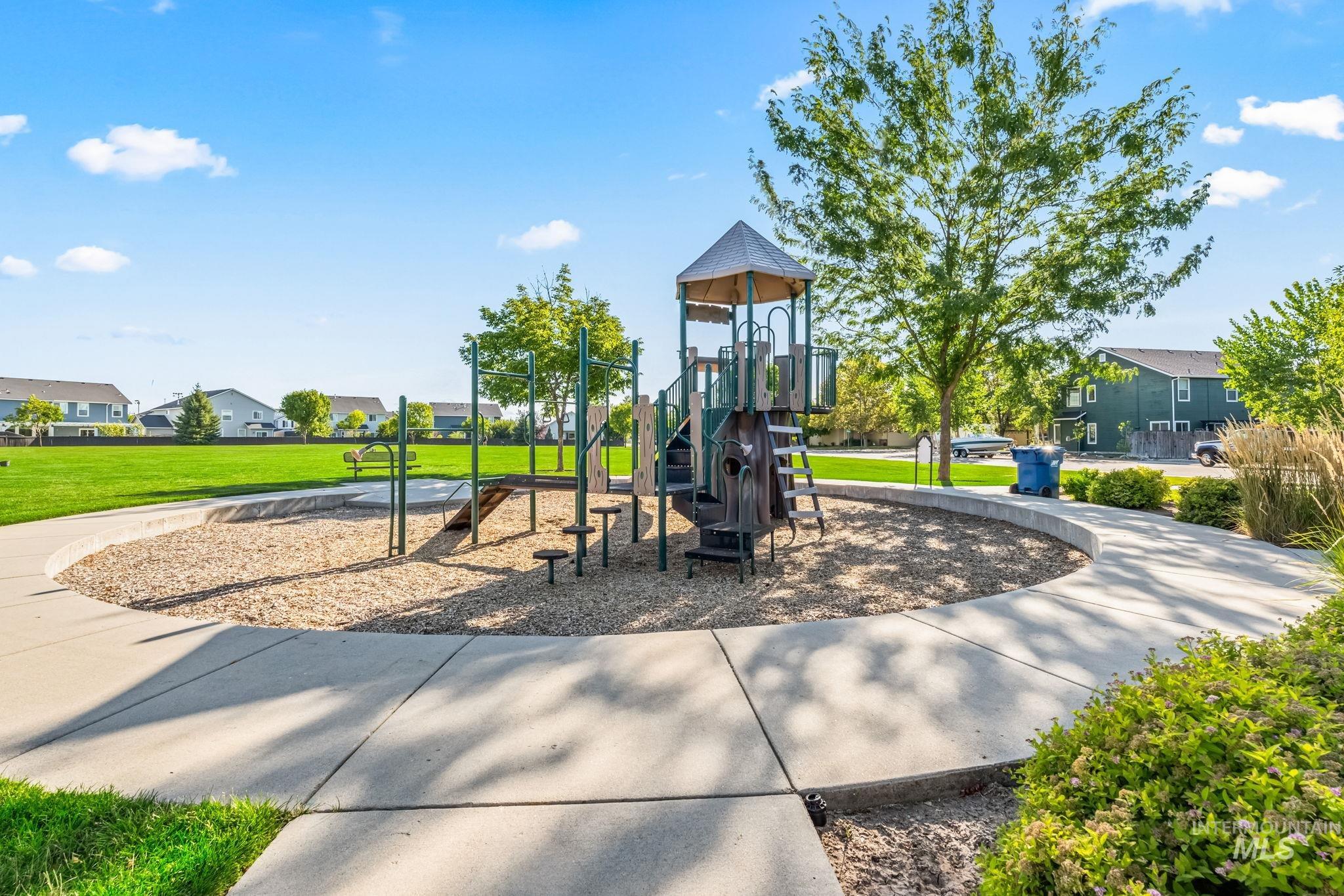 232 E Producer Drive, Meridian, Idaho 83646, 4 Bedrooms, 2.5 Bathrooms, Residential For Sale, Price $550,000,MLS 98973842