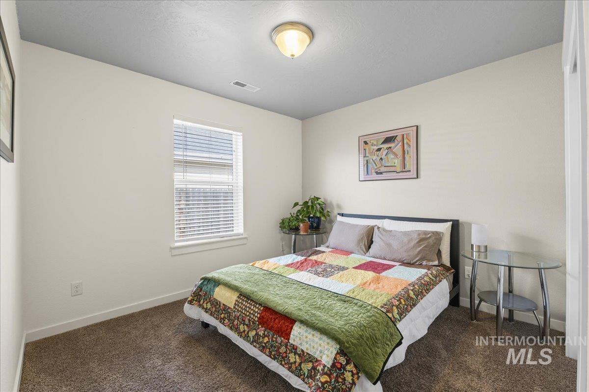 1138 E Shady Ridge Dr., Kuna, Idaho 83634, 3 Bedrooms, 2 Bathrooms, Residential For Sale, Price $429,900,MLS 98973844