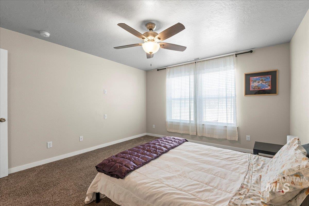 1138 E Shady Ridge Dr., Kuna, Idaho 83634, 3 Bedrooms, 2 Bathrooms, Residential For Sale, Price $435,000,MLS 98973844