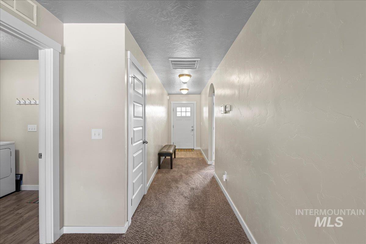 1138 E Shady Ridge Dr., Kuna, Idaho 83634, 3 Bedrooms, 2 Bathrooms, Residential For Sale, Price $435,000,MLS 98973844