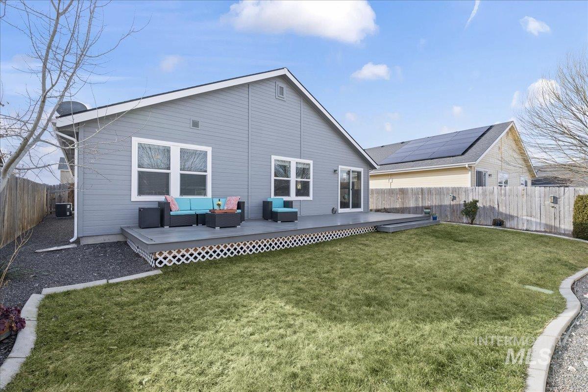 1138 E Shady Ridge Dr., Kuna, Idaho 83634, 3 Bedrooms, 2 Bathrooms, Residential For Sale, Price $435,000,MLS 98973844